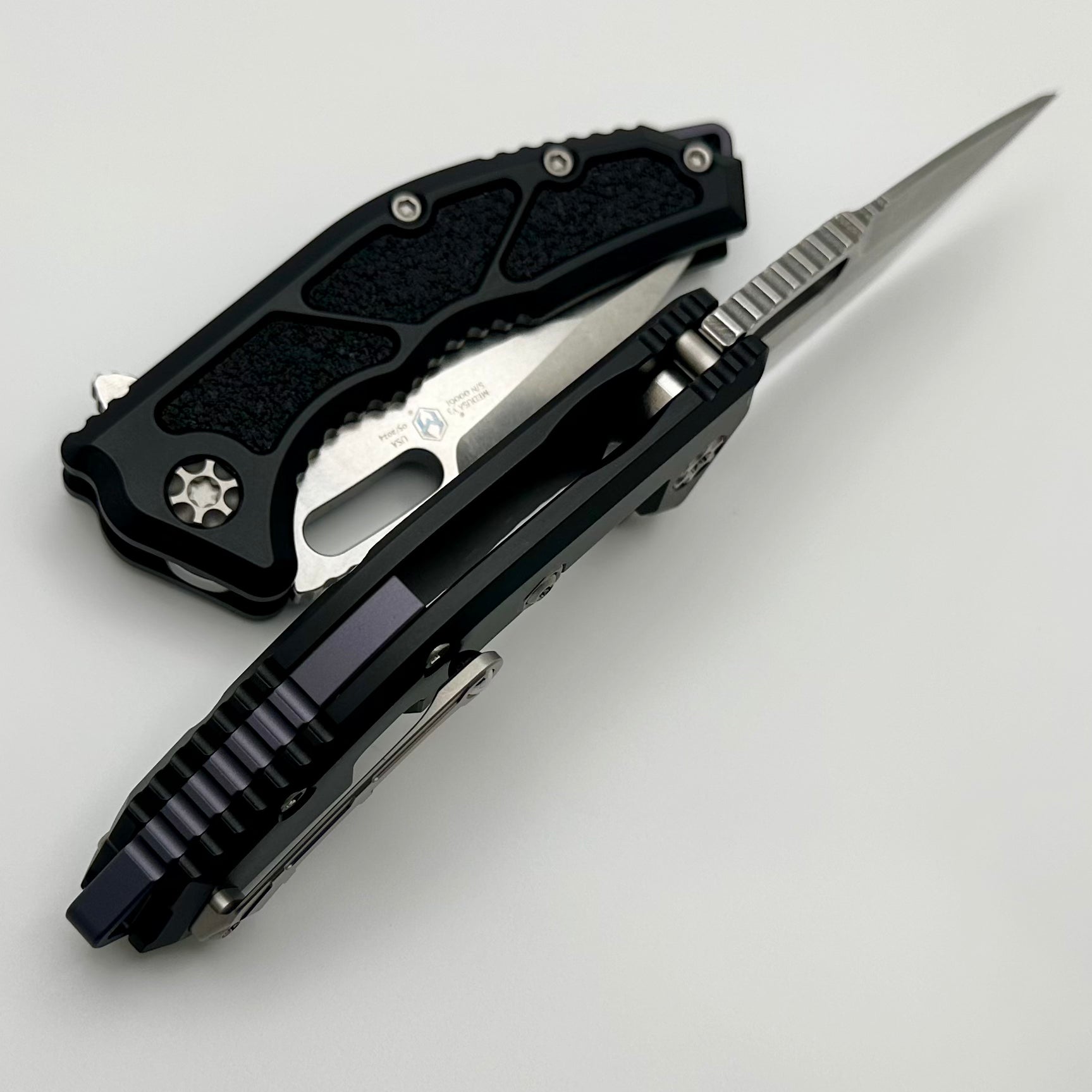 Heretic Knives Medusa Manual - Premium Black Aluminum Frame Lock with Grip Inlays & Stonewash MagnaCut Blade