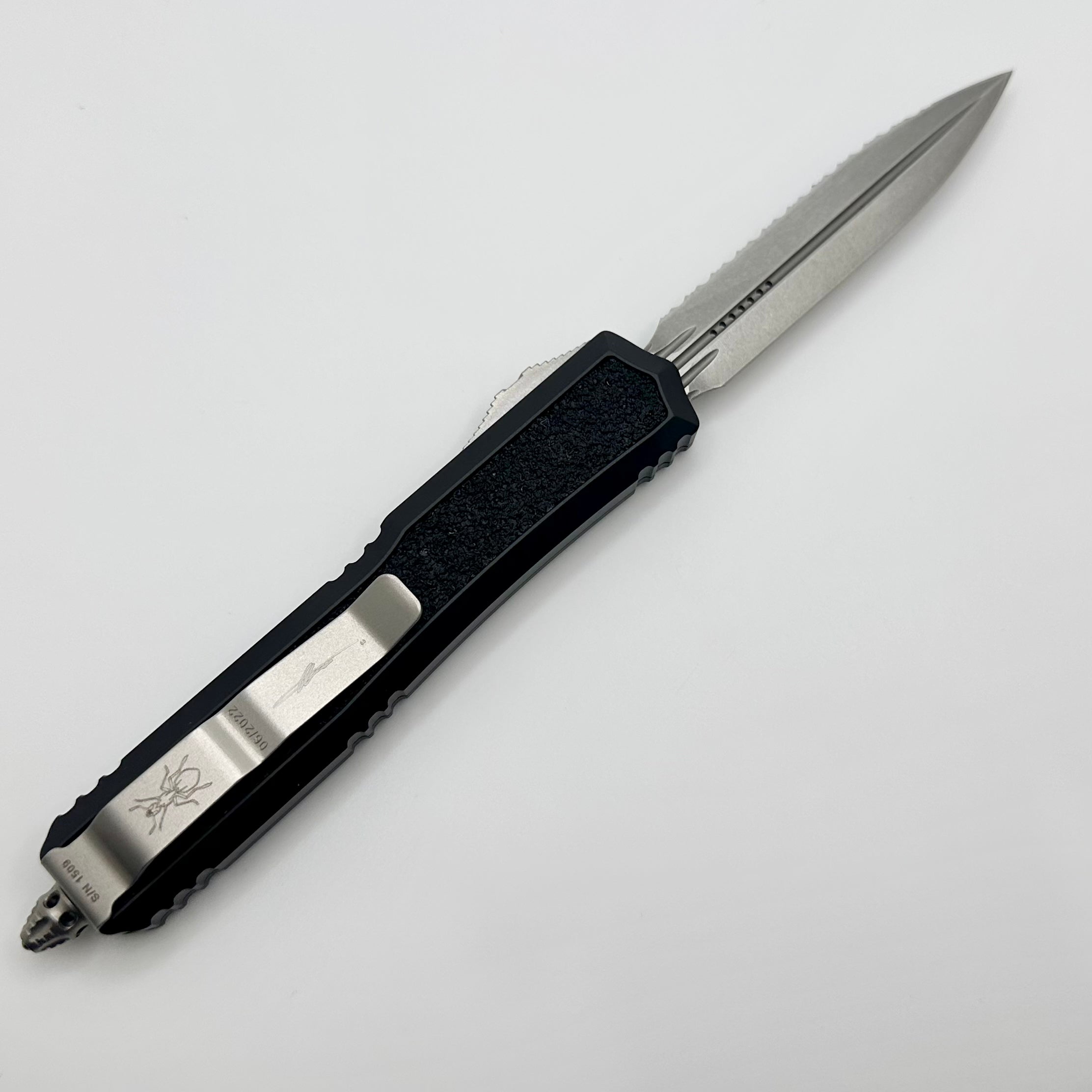 Premium Microtech Makora Double Edge Knife - Stonewash & Black Signature Series (Pre-Owned)