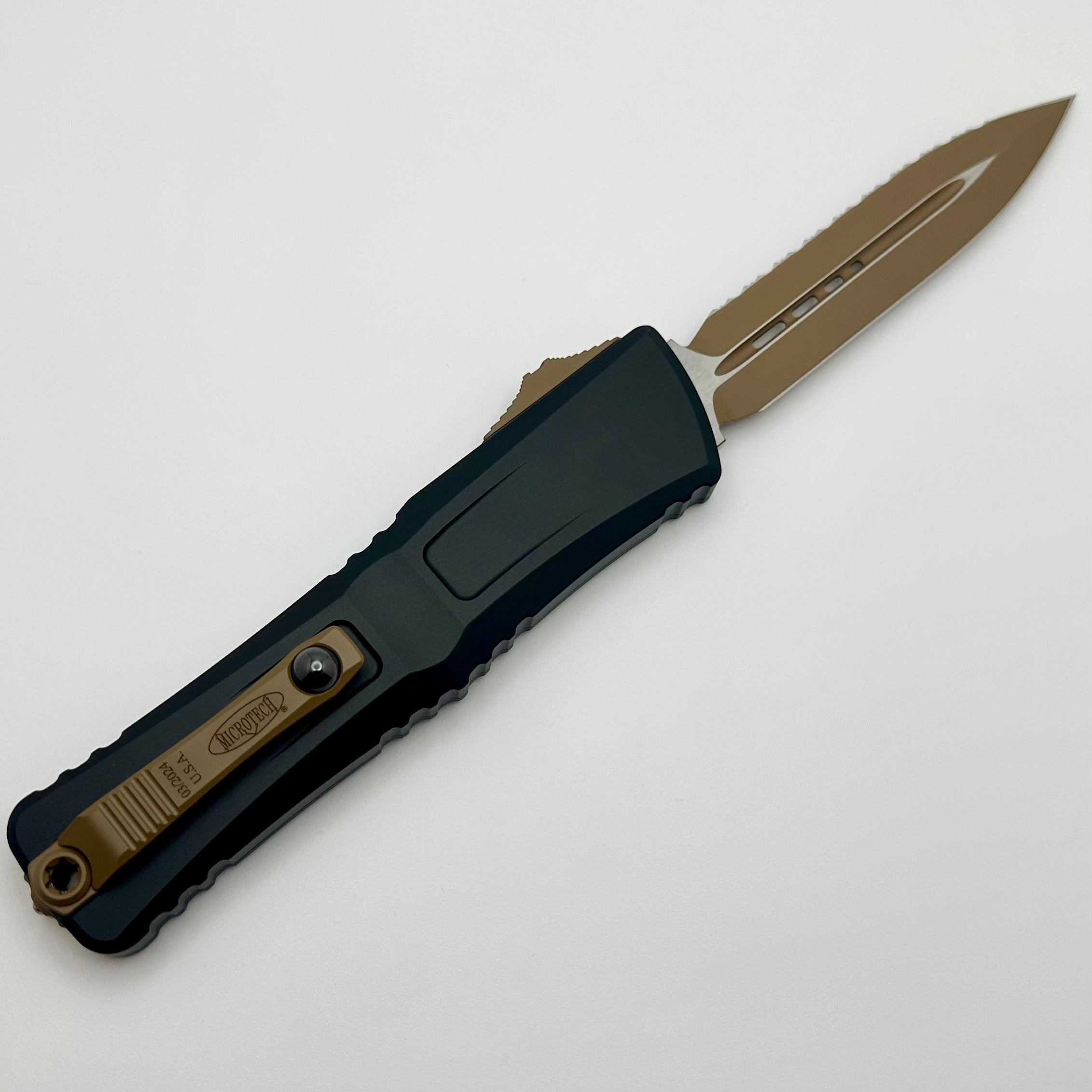 Microtech Ultimate Combat Troodon Gen III - Black D/E F/S with Dark Earth Accents