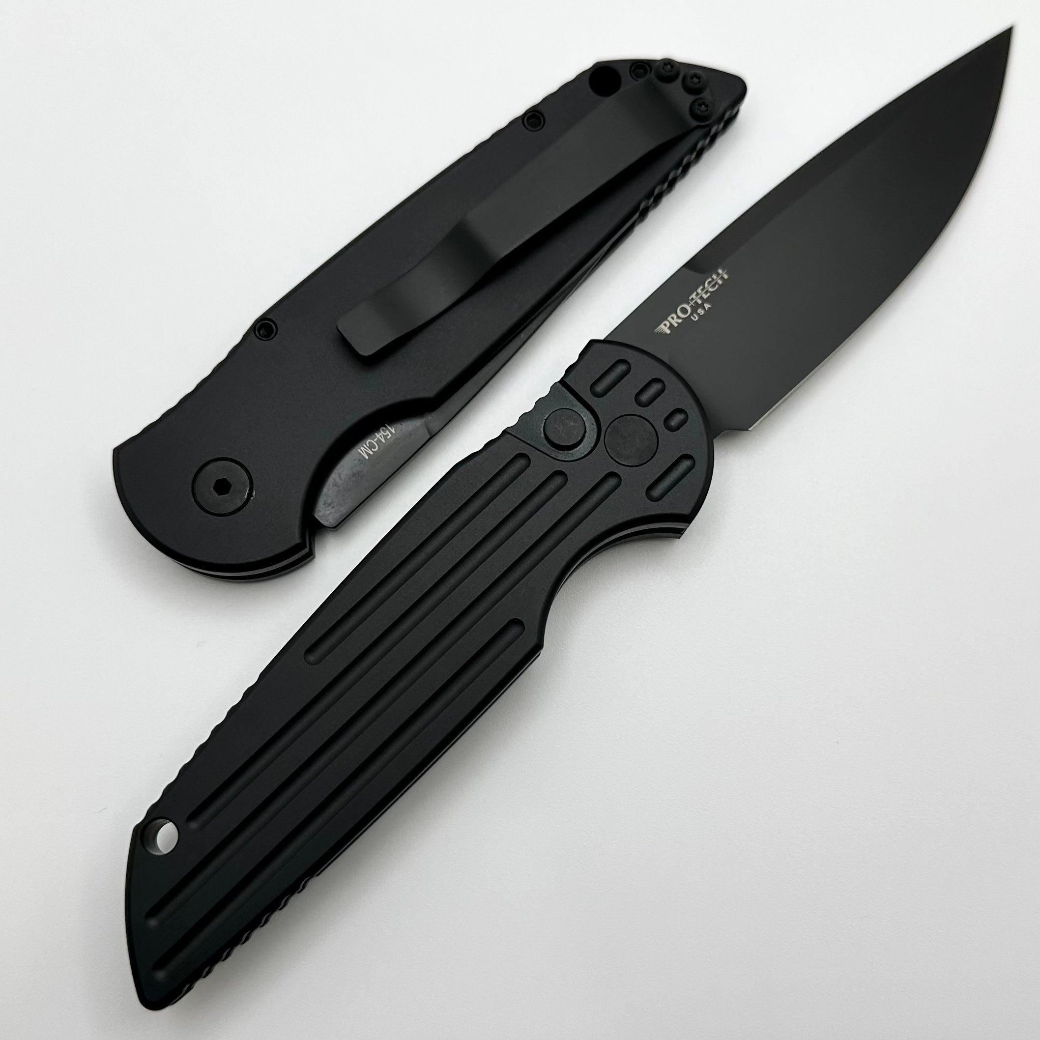 Pro-Tech TR-3 Left-Handed EDC Knife - Black DLC 154-CM Blade & Grooved Handle