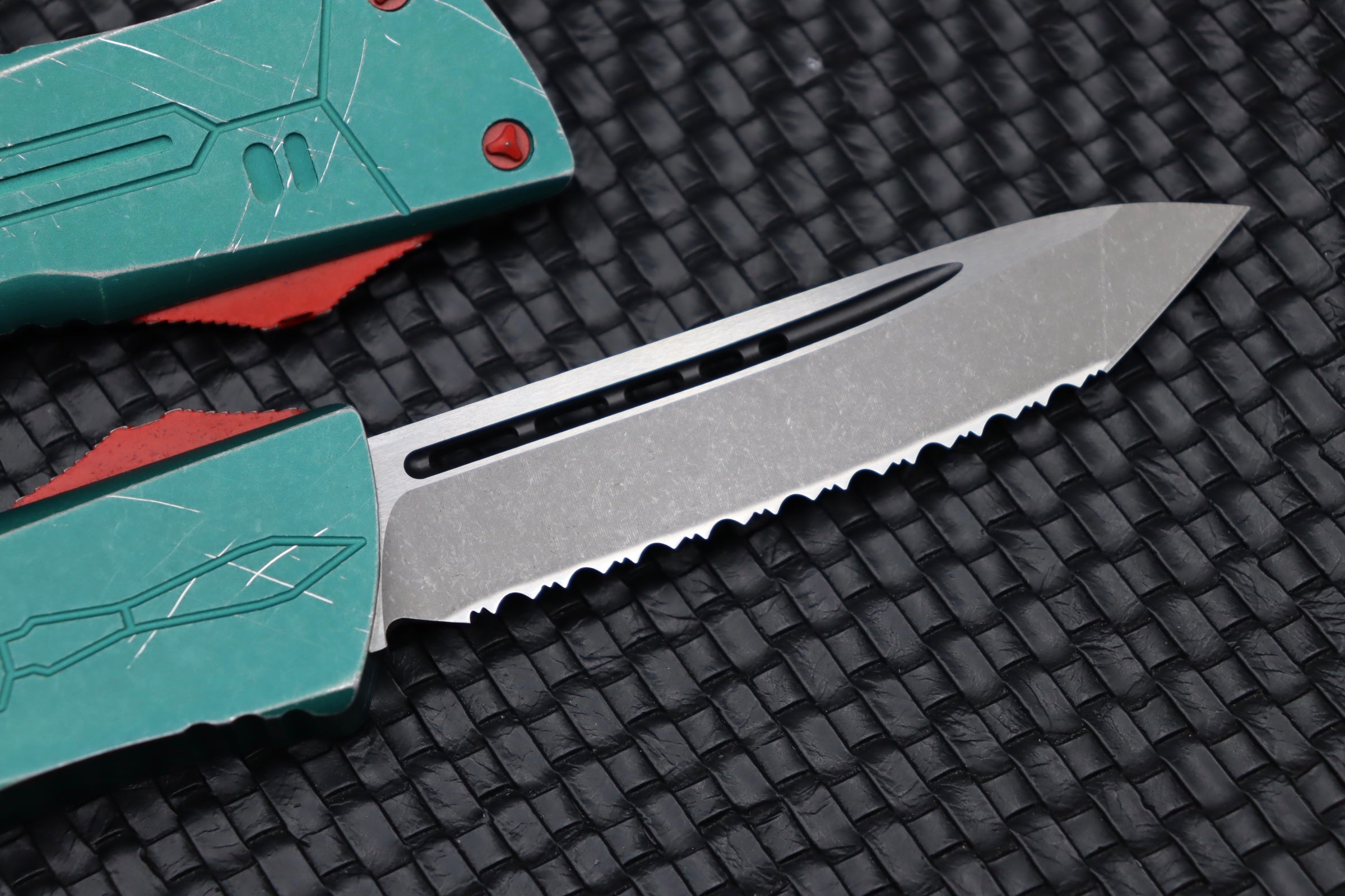 Ultimate Combat Troodon Tanto Apocalyptic Full Serrated Bounty Hunter - Premium Tactical Knife