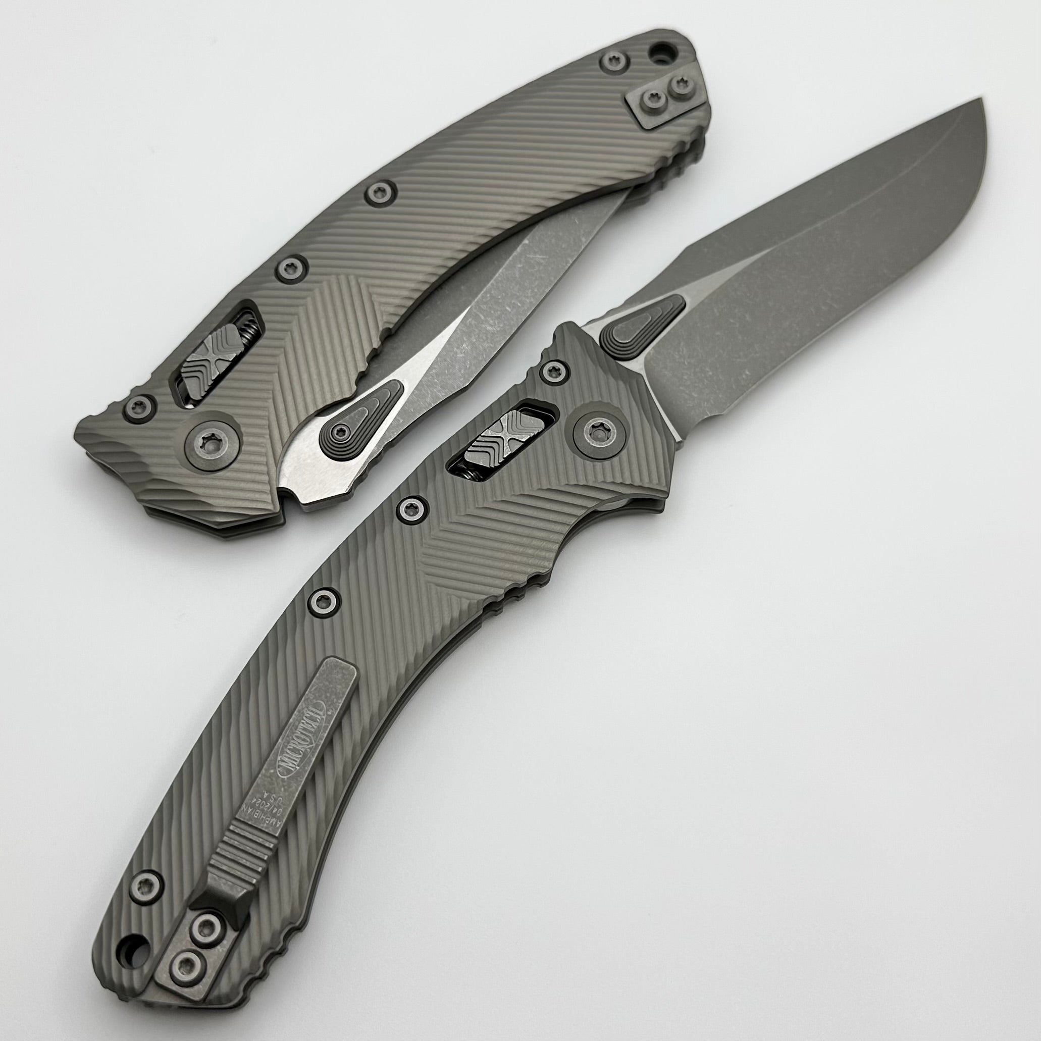 Premium Microtech Amphibian RAM LOK Knife - Apocalyptic Natural Finish with Fluted Aluminum Handle & M390MK Blade