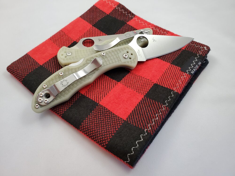 Premium Delica 4 Glow-in-the-Dark Knife - Ultimate EDC Companion