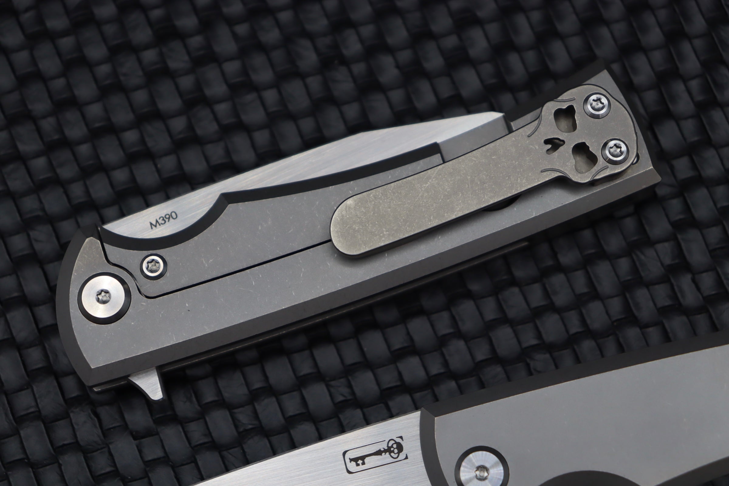 Ultimate Chaves Knives Street Sangre: Premium M390 & Titanium Flipper