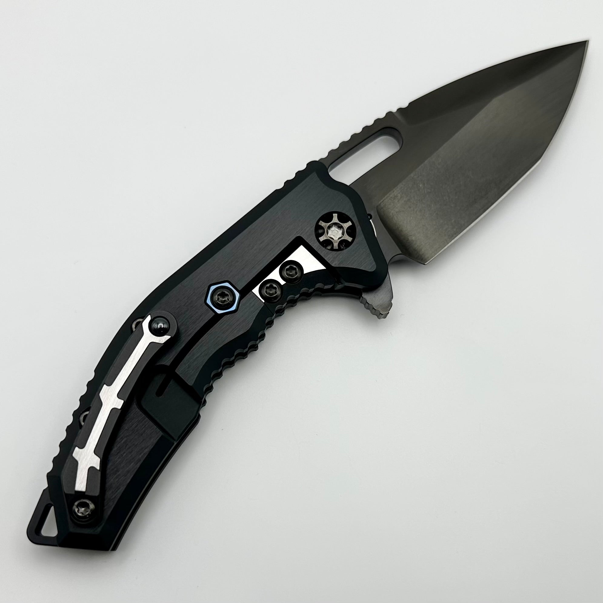 Heretic Knives Premium Medusa V3 Custom Manual Prototype - Black Aluminum Frame Lock with Stingray Inlays & DLC MagnaCut Blade