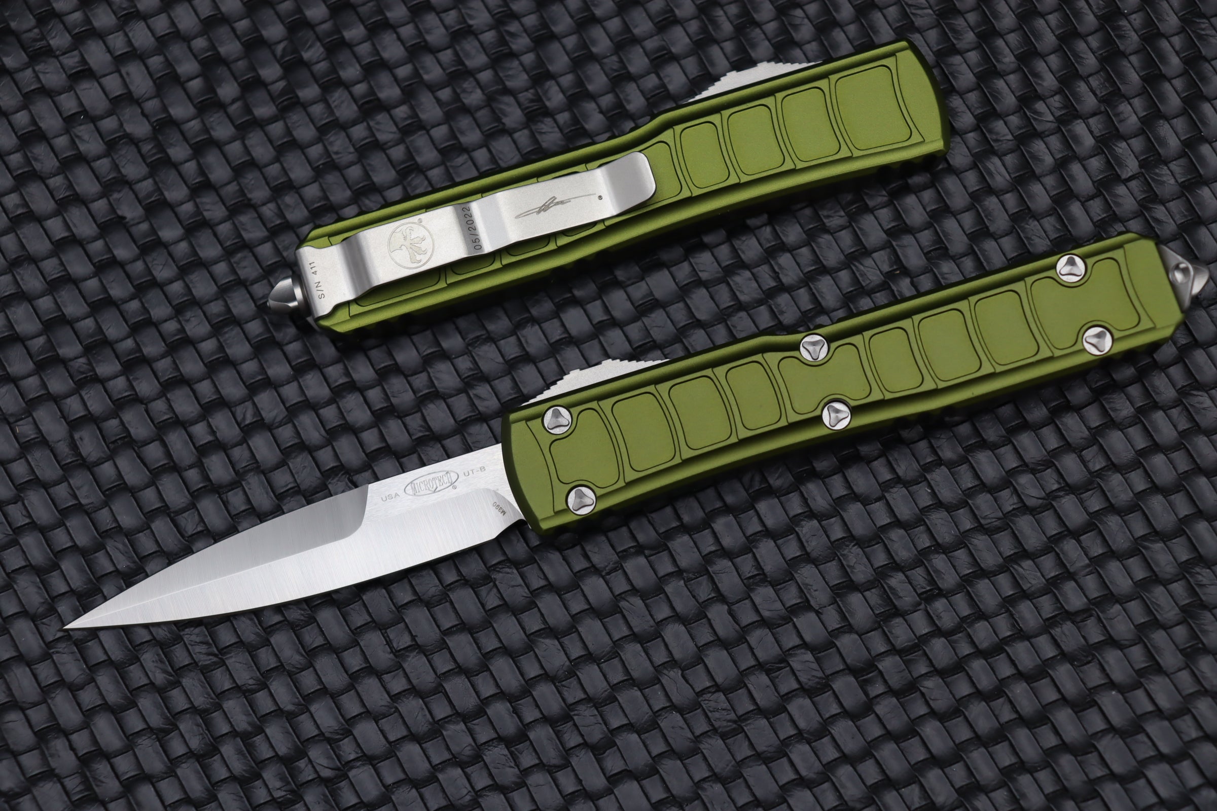 Microtech Ultratech 2 Stepside Bayonet - Premium Satin & OD Green OTF Knife