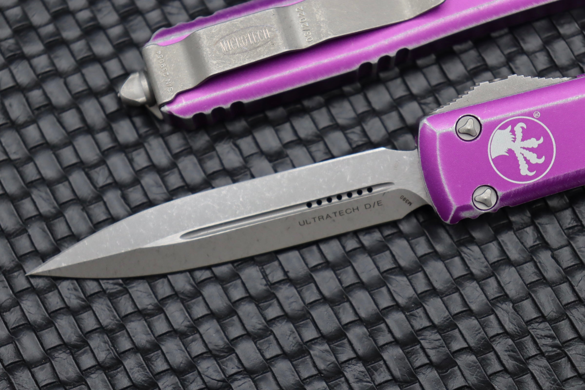 Microtech Ultratech Premium Double Edge Knife - Distressed Violet Edition