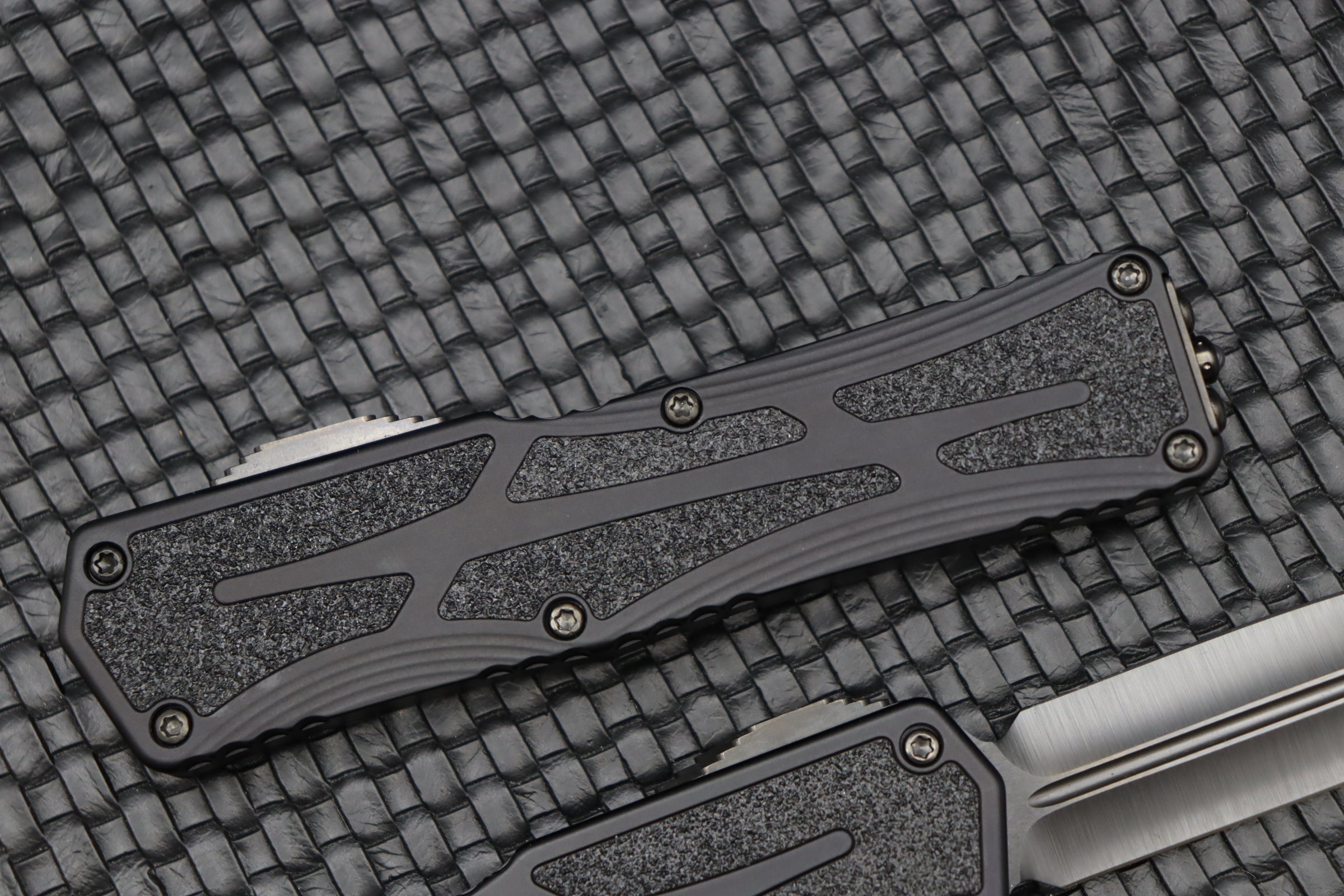 Premium Heretic Knives Colossus - Ultimate Double Edge DLC Blade with Black Fat Carbon Handle