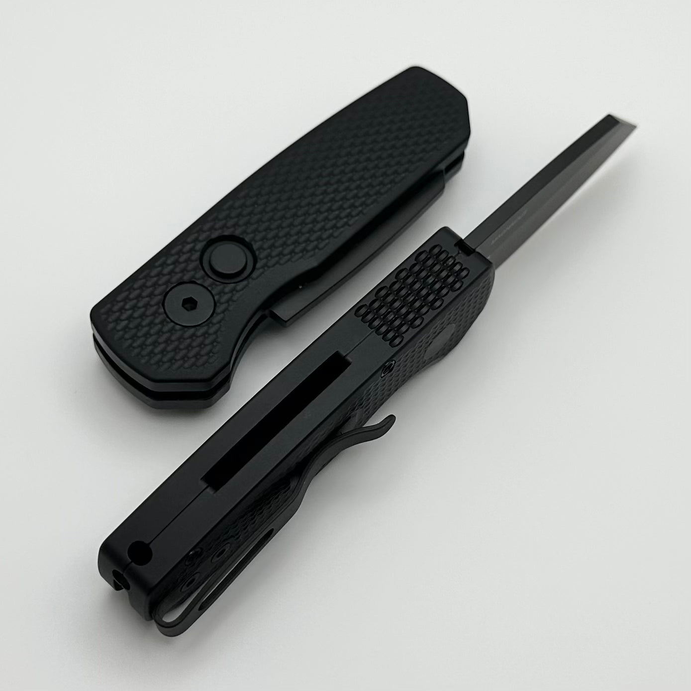 Pro-Tech Runt 5 Ultimate EDC Knife - Black Textured Handle & DLC MagnaCut Reverse Tanto Blade