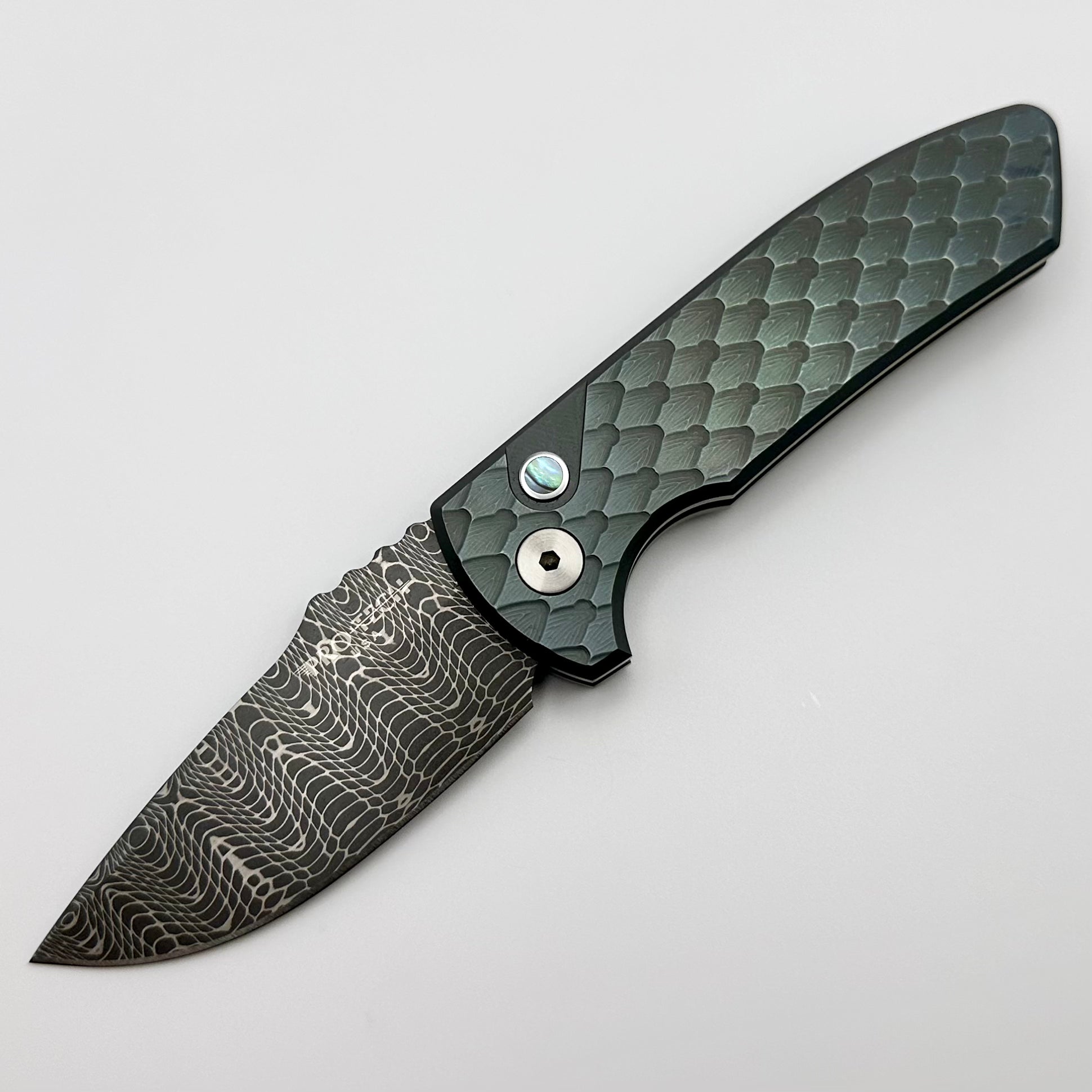 Pro-Tech SBR Short Bladed Rockeye: Premium Green Double Feather Texture with Bronze Titanium Handle & Abalone Button | Vegas Forge Damascus 2023 Custom 004