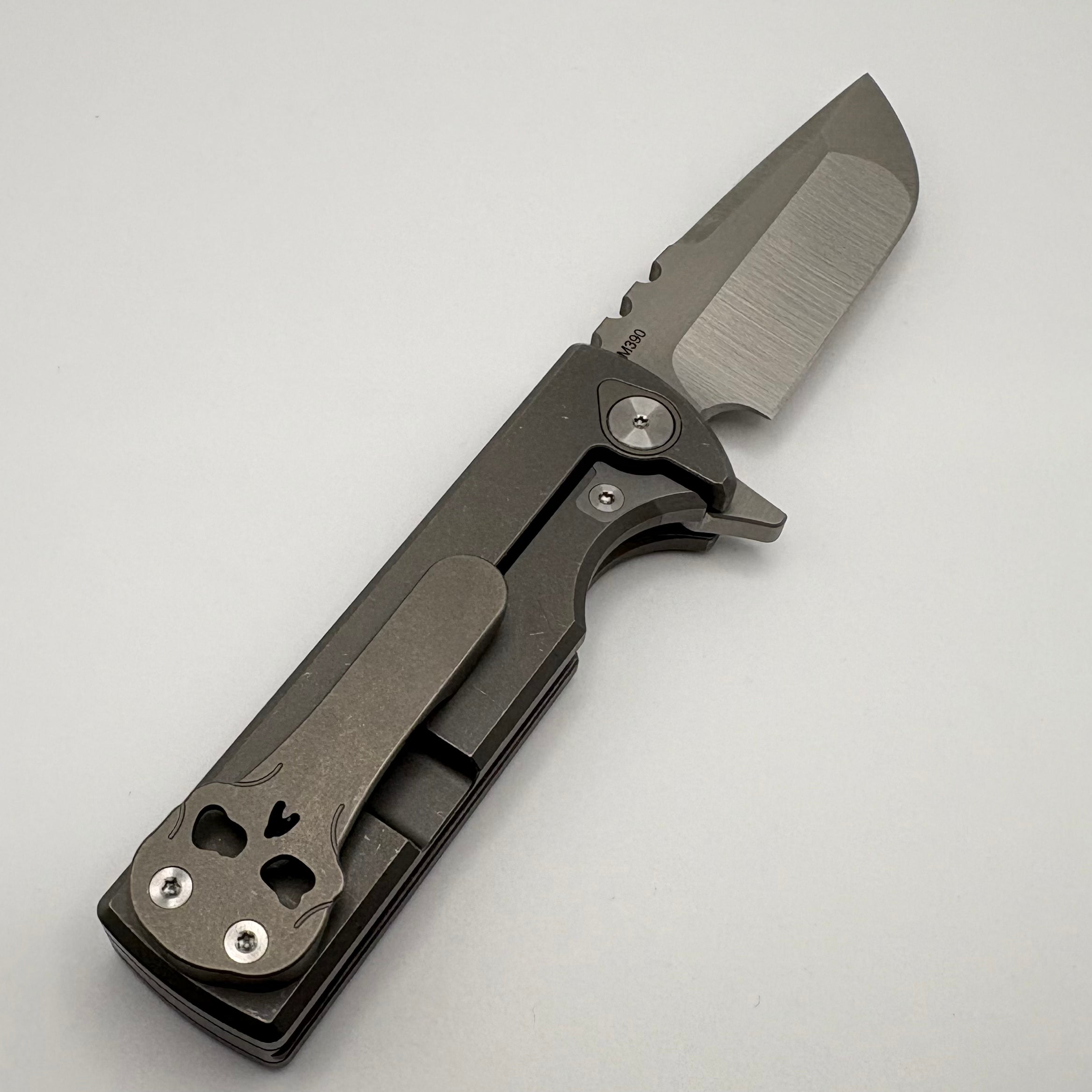 Premium Pre-Owned Chaves T.A.K Ambidextrous Knife: M390 Blade & Titanium Integral Gen 2