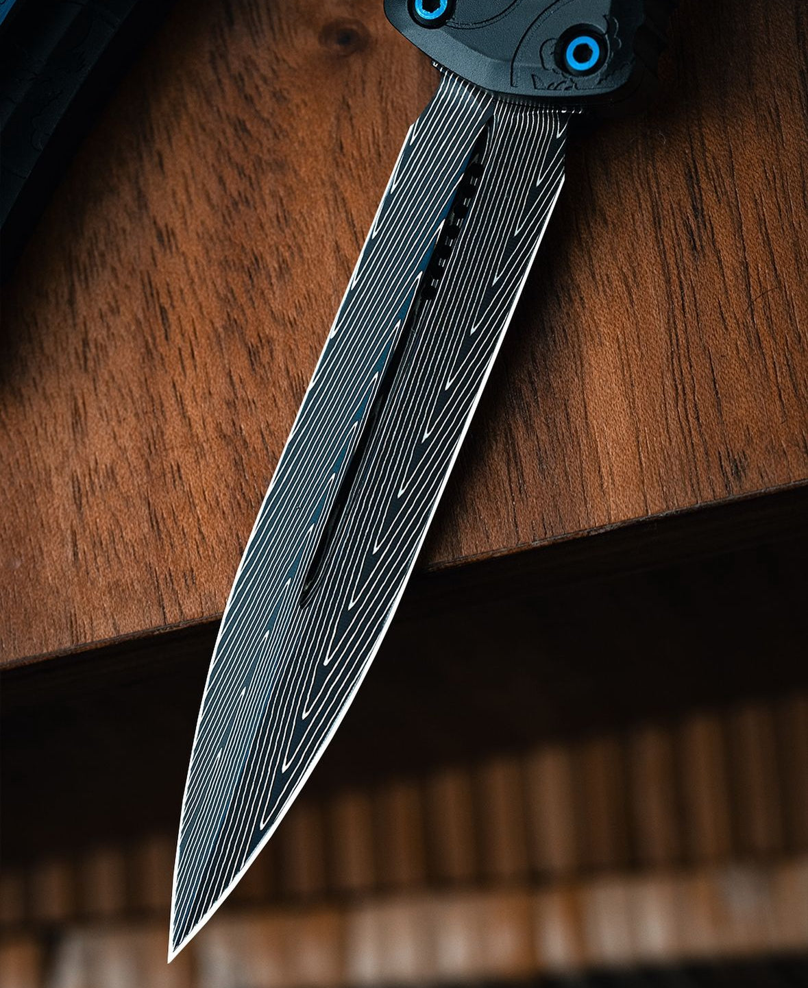 Microtech Hera II Mini Signature Series - Premium Damascus Blade with Black Claw Burst Handle & Blue Titanium Hardware