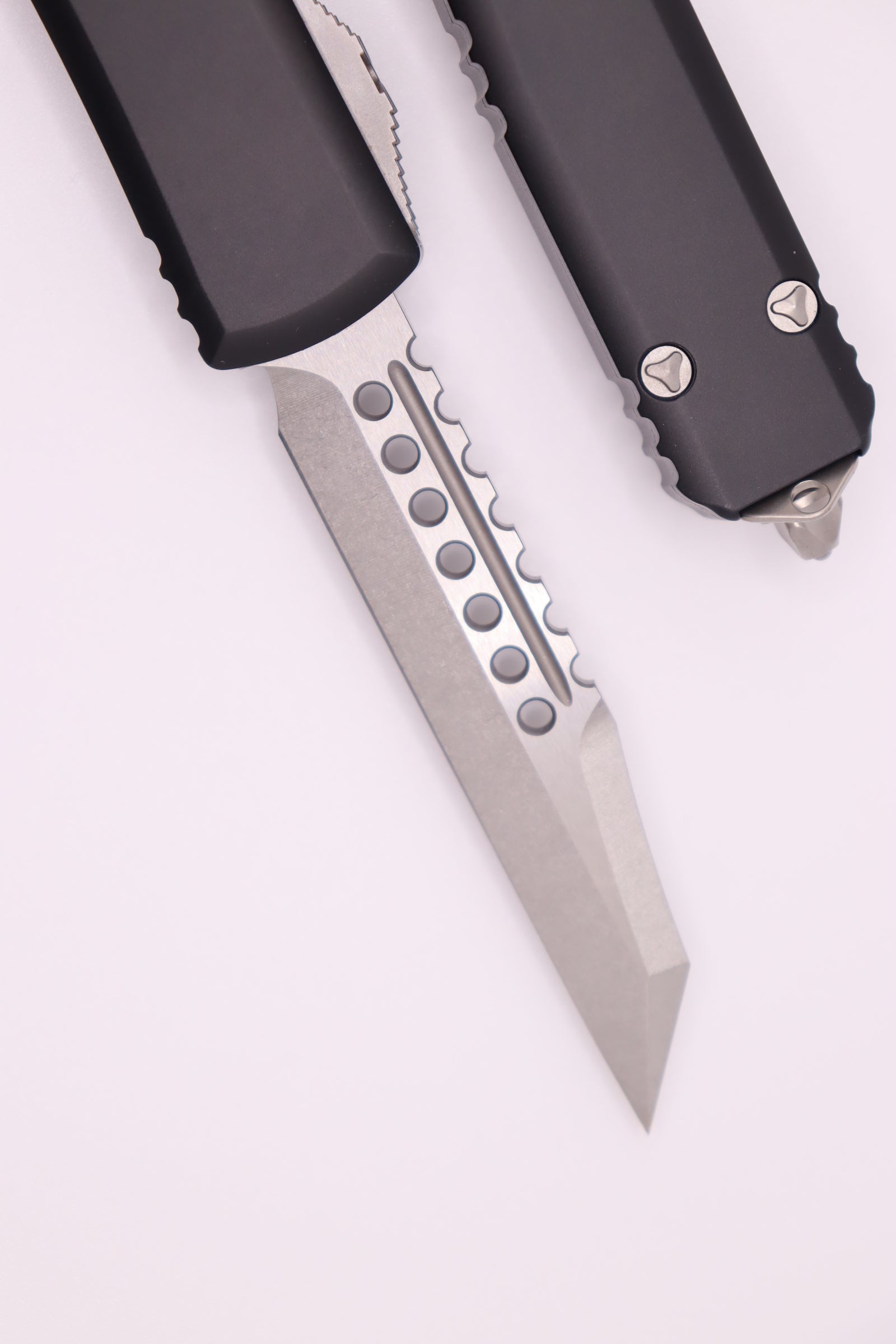 Microtech Ultratech Warhound Stonewash Standard & Black 119W-10S - Premium OTF Knife