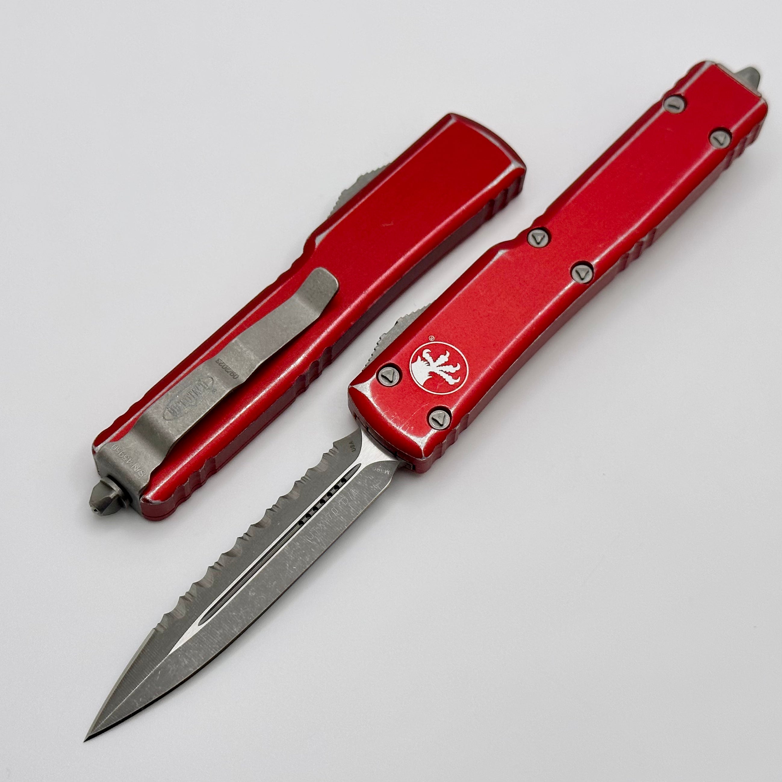 Microtech UTX-70 Apocalyptic D/E Full Serrated Red – Compact & Premium EDC Knife