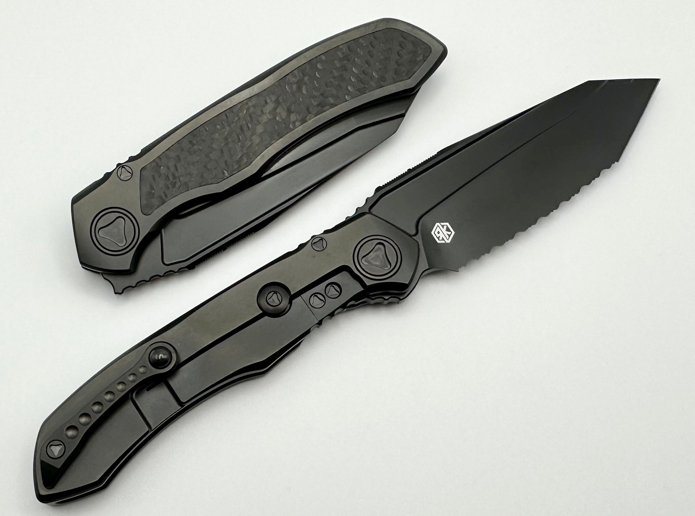 Premium Microtech ANAX Titanium DLC Tanto Knife with Carbon Fiber Inlay - Ultimate EDC Companion