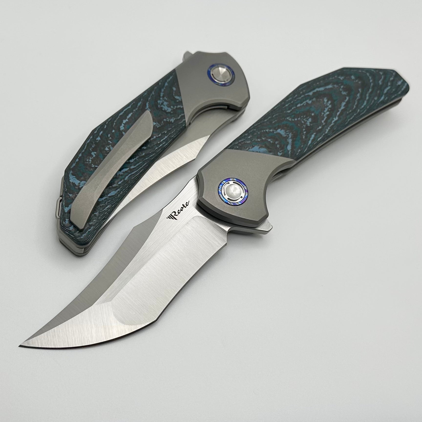 Reate Knives Premium Tiger Artic Storm - M390 Steel & Fat Carbon Handle