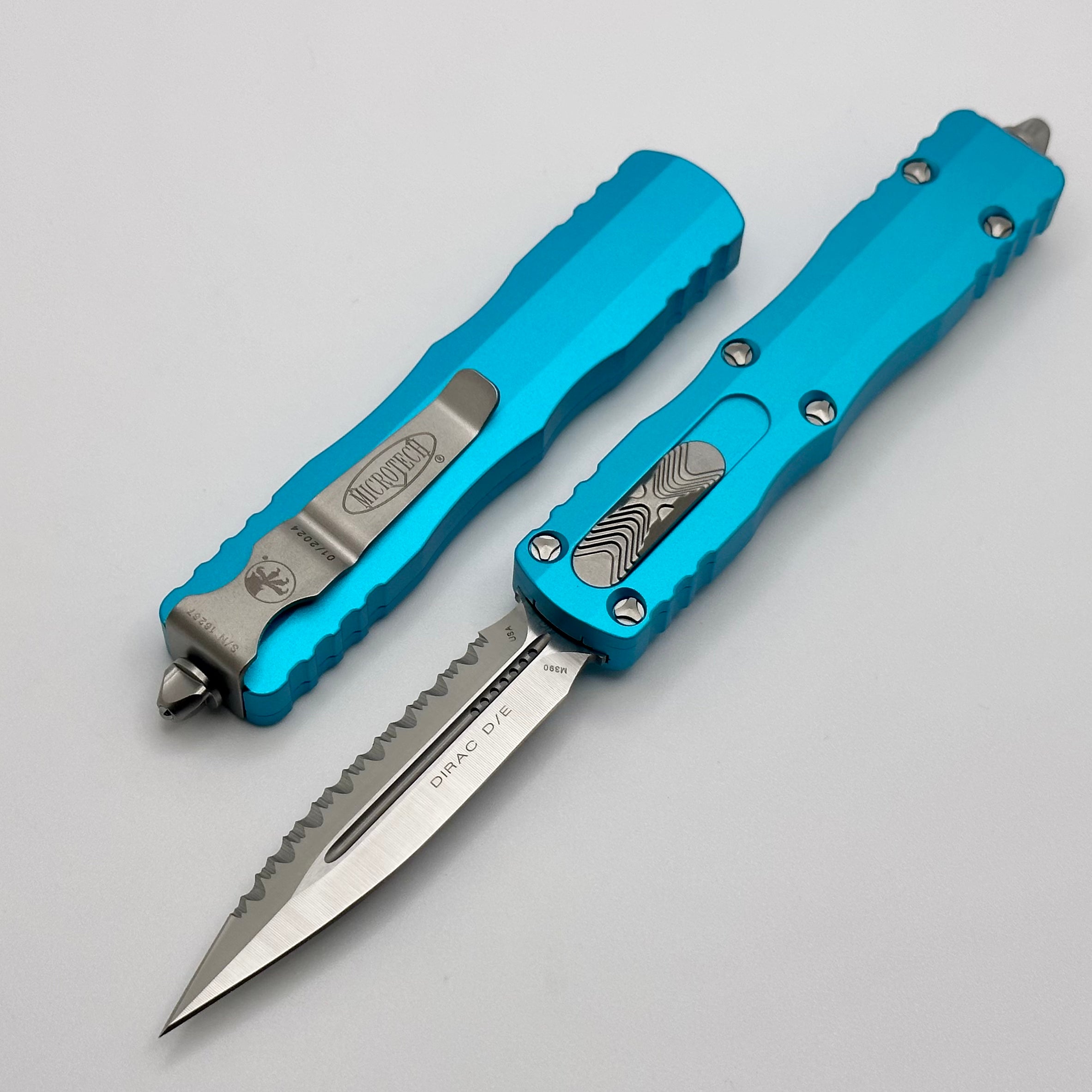 Microtech Dirac Double Edge Satin Full Serrated & Turquoise - Ultimate Everyday Knife