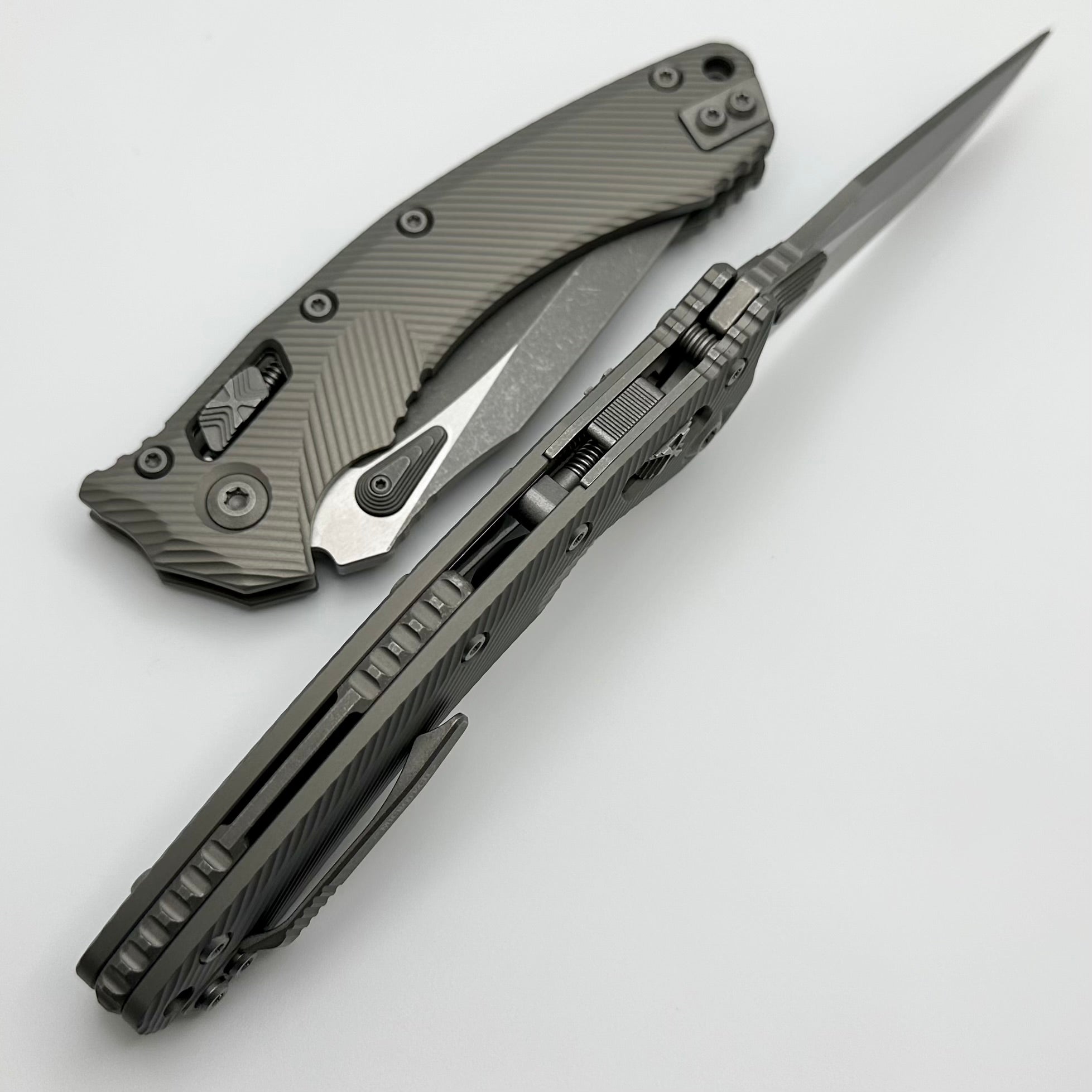 Premium Microtech Amphibian RAM LOK Knife - Apocalyptic Natural Finish with Fluted Aluminum Handle & M390MK Blade