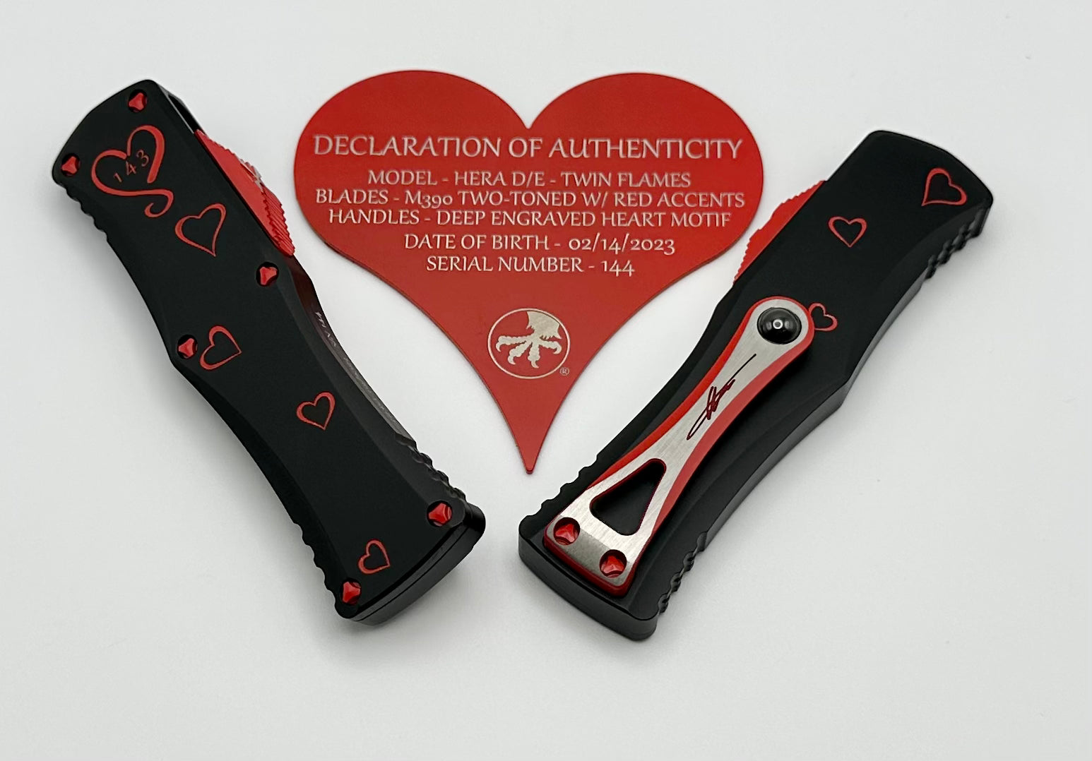 Microtech Twin Flames Signature Series Hera Set - Premium Full Serrated Knives