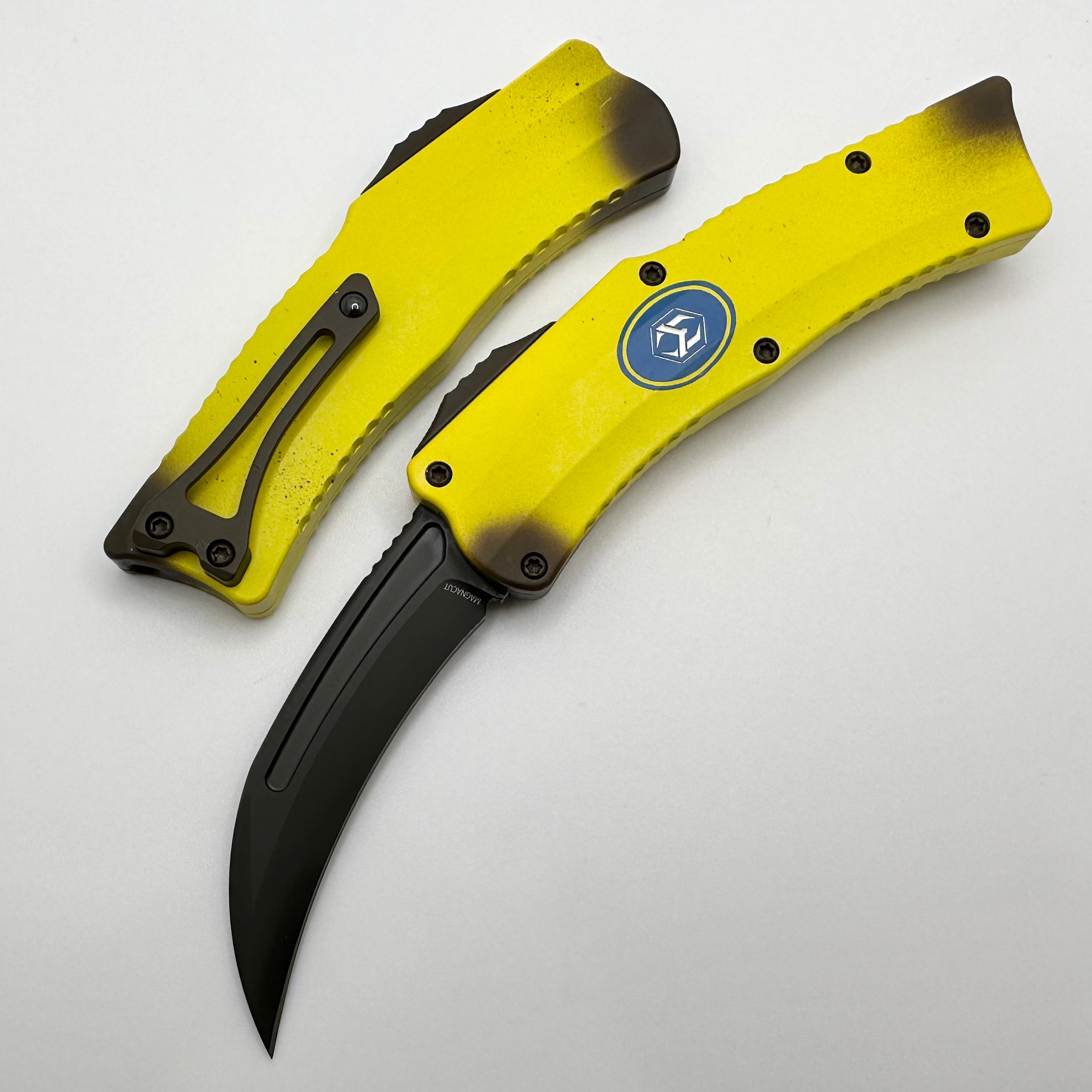 Heretic ROC STABNANA Ultimate Banana-Inspired Automatic Knife with DLC Blade