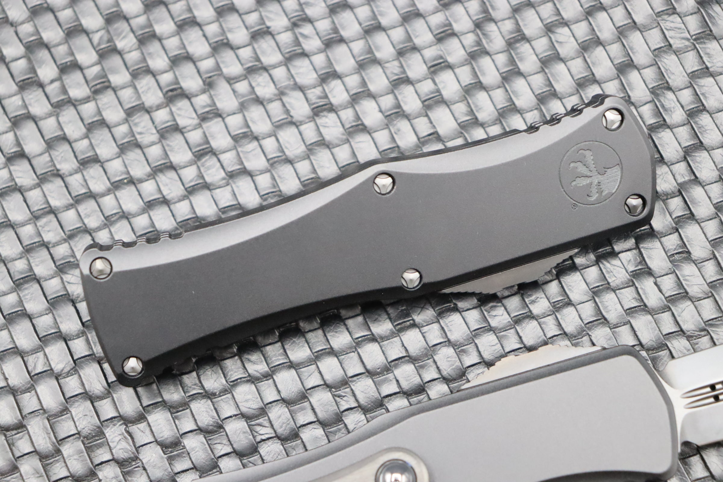 Microtech Hera Shadow DLC Tactical Knife - Ultimate Double Edge Design