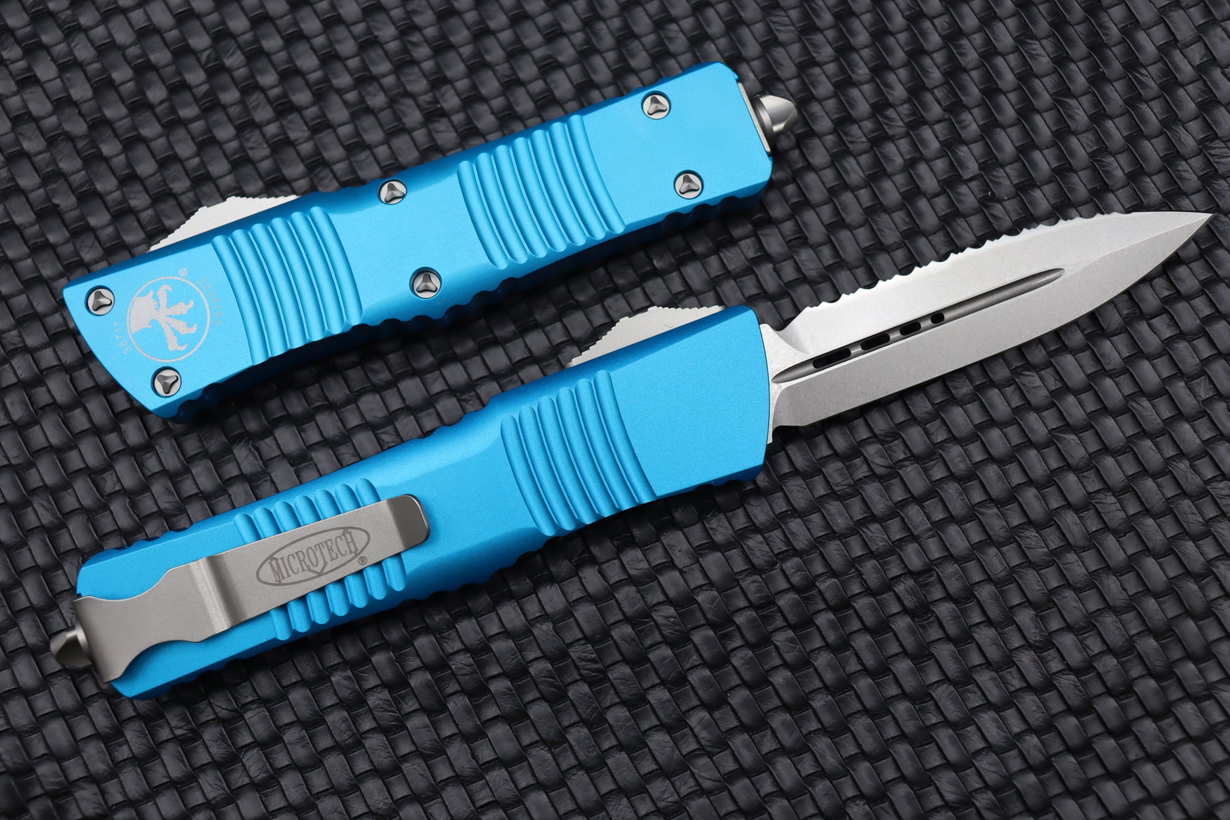 Ultimate Microtech Combat Troodon Double Edge Fully Serrated Knife - Stonewash & Turquoise