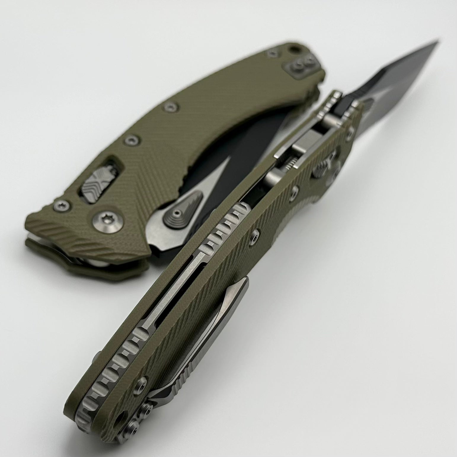 Microtech Amphibian RAM LOK Tactical Knife - OD Green Fluted G-10 Handle & Black Partial Serrated M390MK Blade