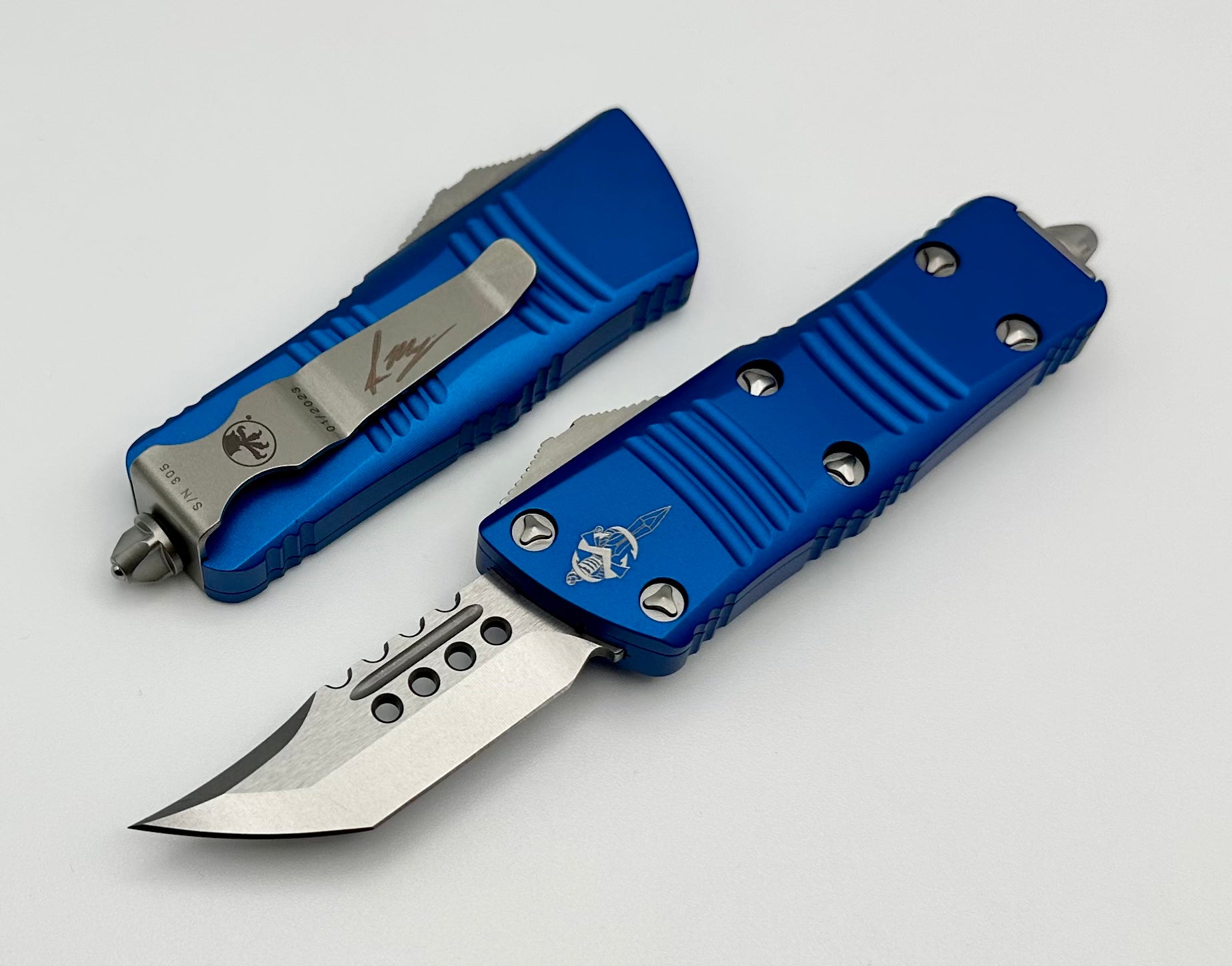 Microtech Mini Troodon Hellhound Stonewash & Blue Signature Series - Ultimate Compact EDC Knife