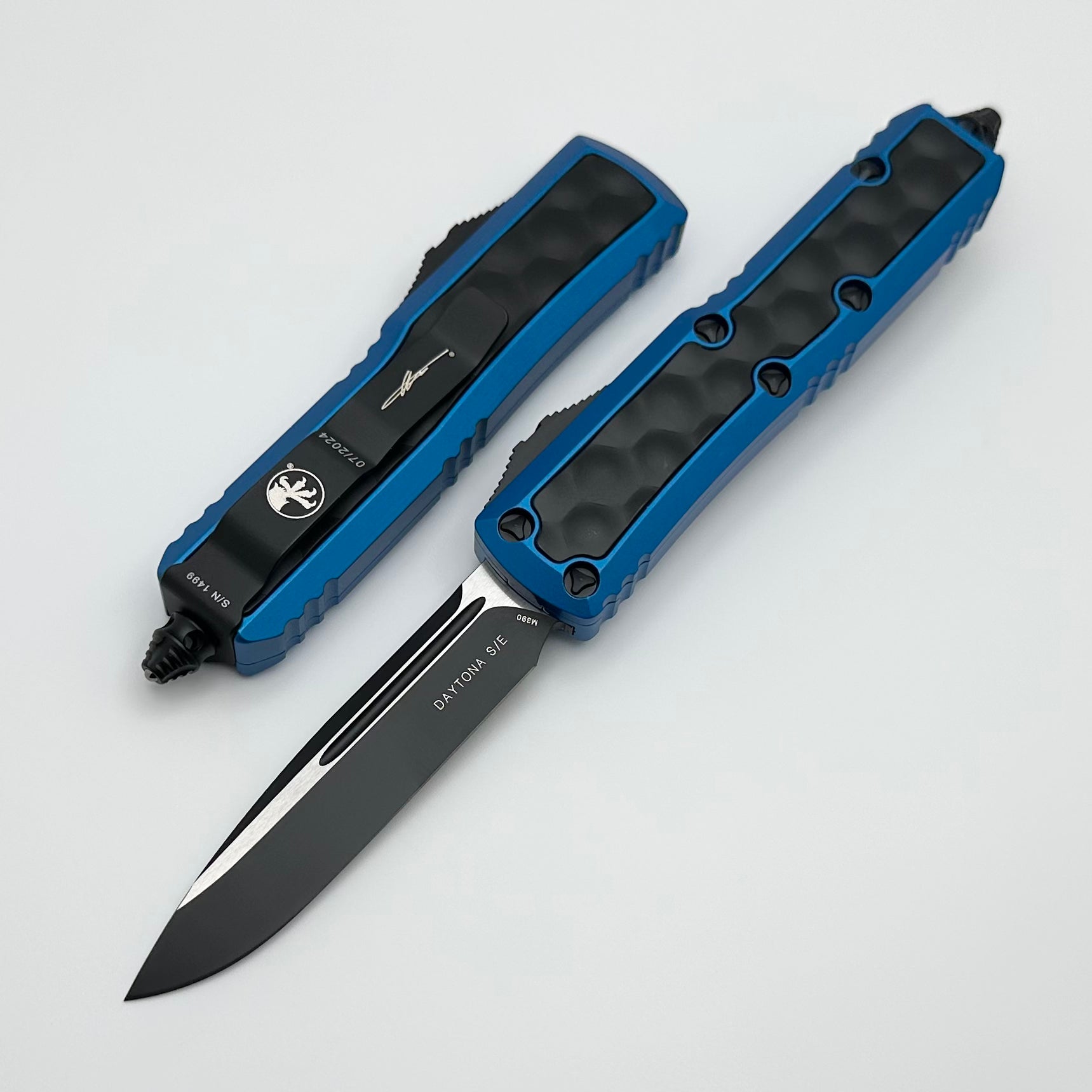 Premium Microtech Daytona Blue Signature Knife with Bubble Inlays