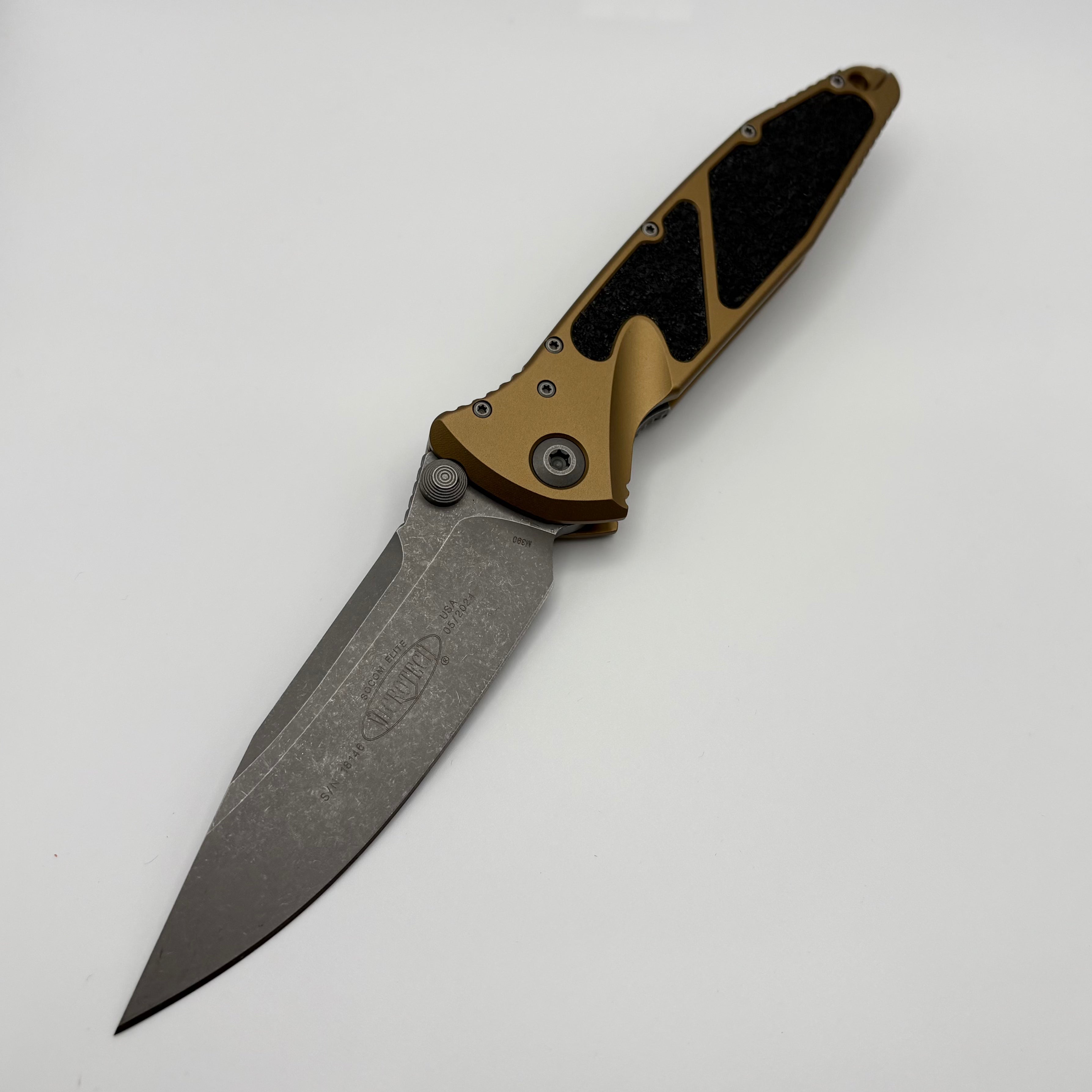 Pre-owned Microtech Socom Elite Manual Folding Knife - Tan Apocalyptic Finish