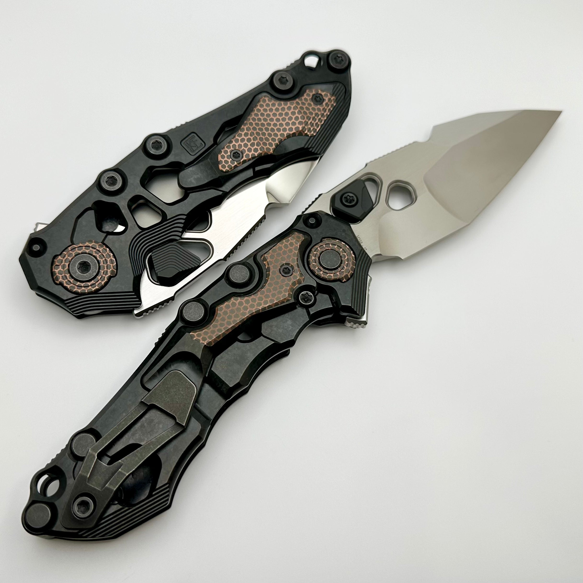 Premium Custom Knife Factory Traktor Crystal Ti/Superconductor & Tri-Tone M398 Folding Knife