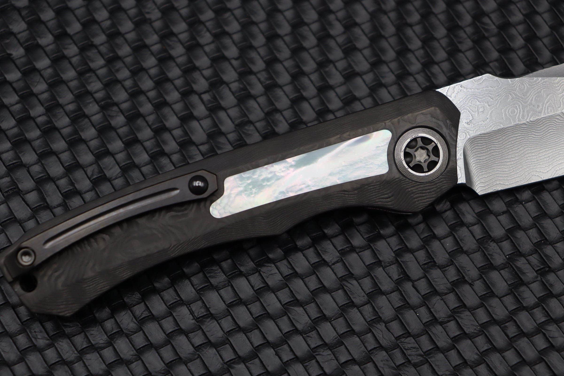 Heretic Knives Wraith Auto - Premium Damascus Blade with Black Dunes Fat Carbon & Mother of Pearl Inlays