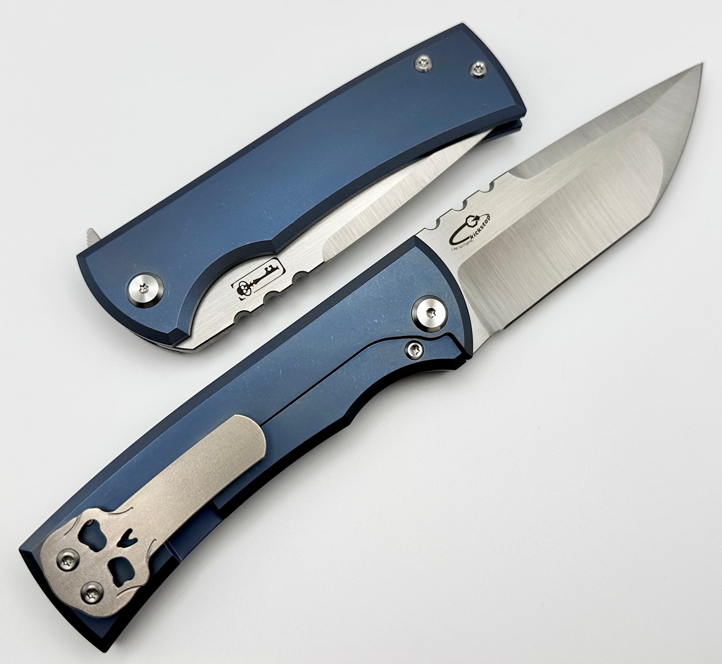 Chaves Knives Redencion 229 Kickstop Exclusive - Blue Titanium & M390 Tanto Blade