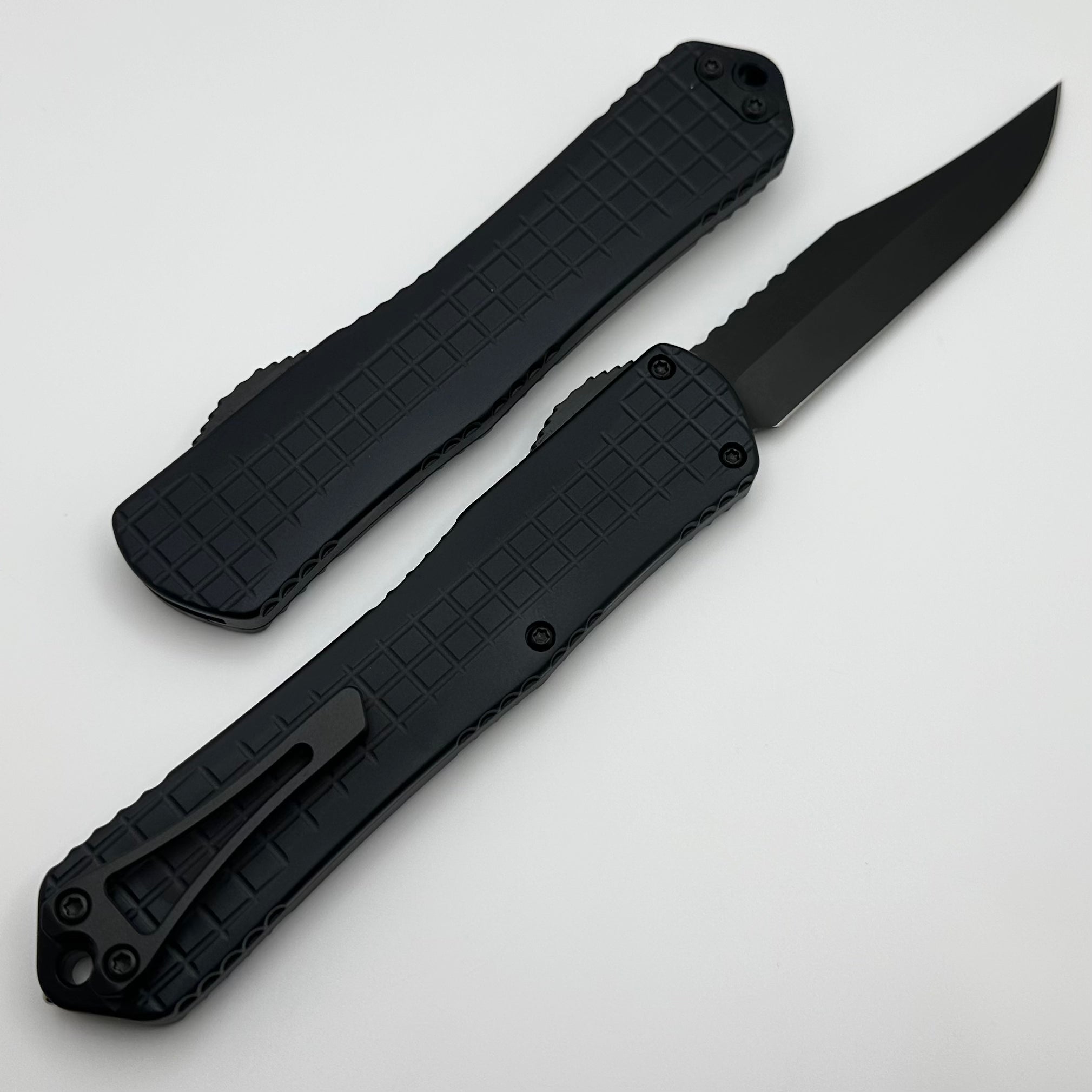 Heretic Knives Manticore X Premium OTF Knife - Black Frag Handle & DLC Bowie MagnaCut