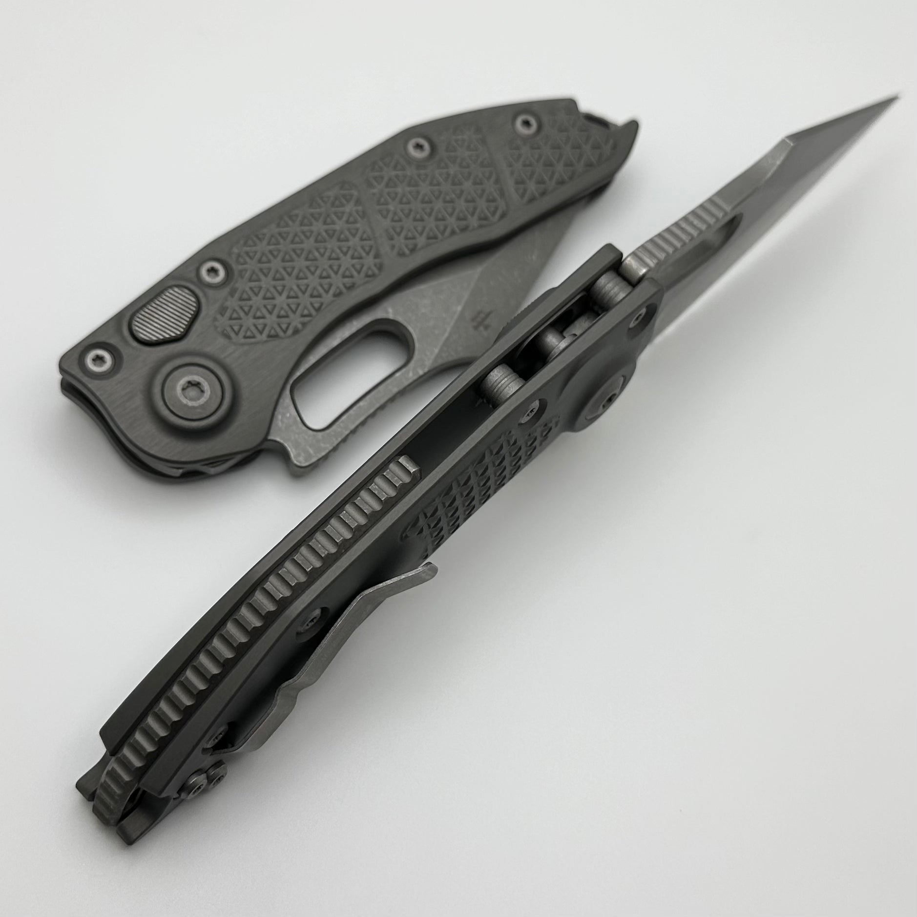 Microtech Borka Stitch Apocalyptic Full Serrated Tactical Knife