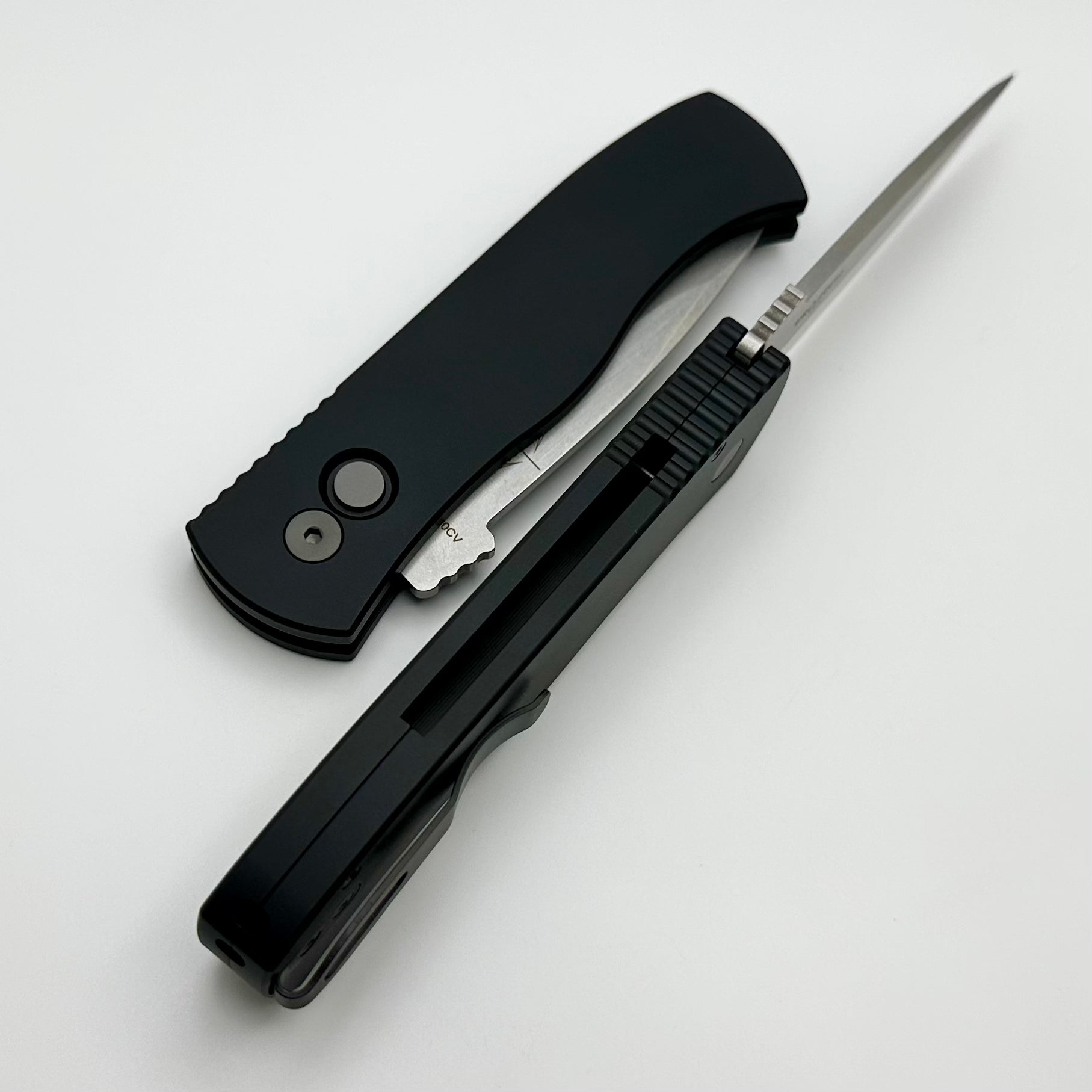 Pro-Tech Emerson CQC7 Auto Spearpoint - Premium Tactical Knife with Black Handle & 20CV Blade