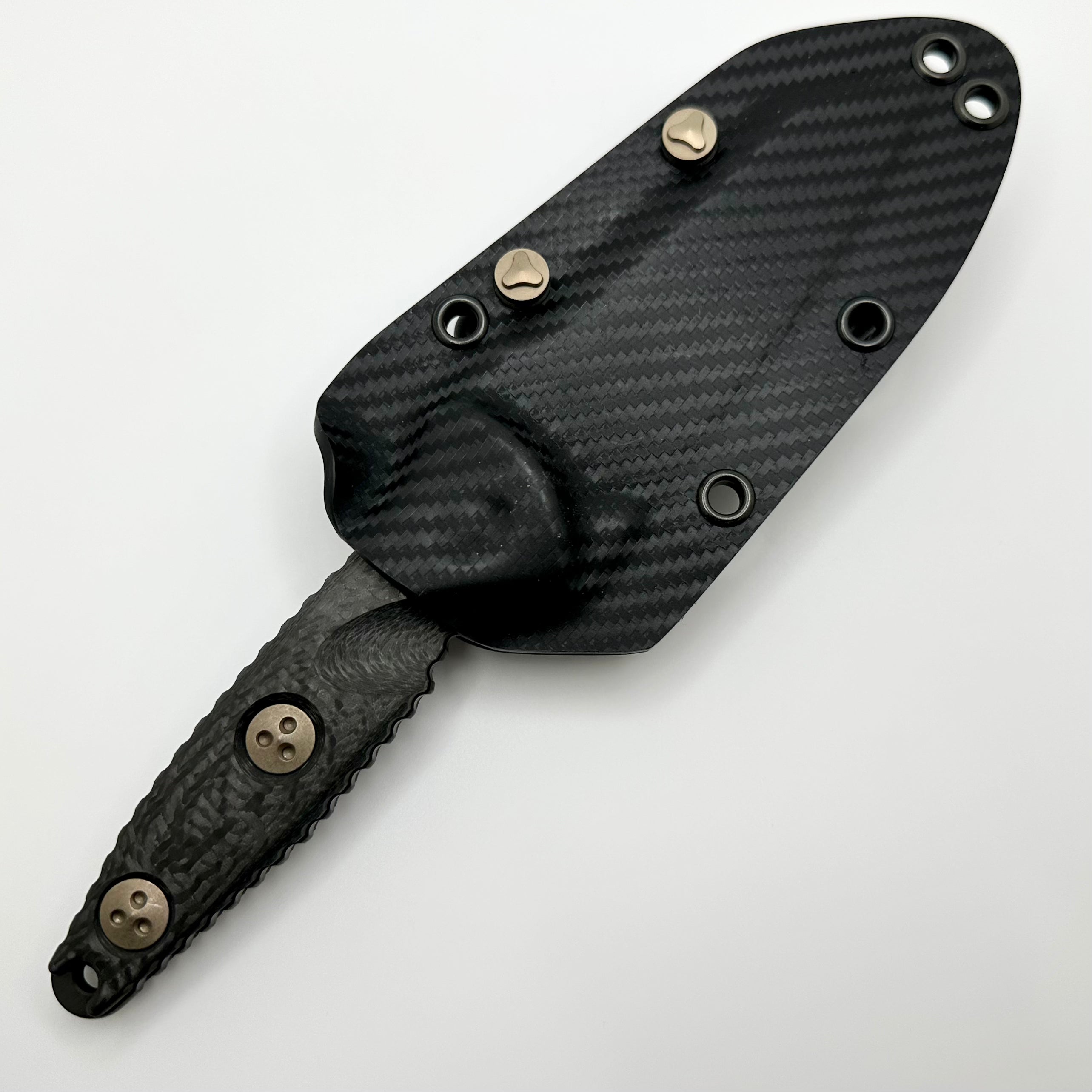 Ultimate Microtech Socom Alpha Mini Tactical Knife - DLC & Carbon Fiber Edition