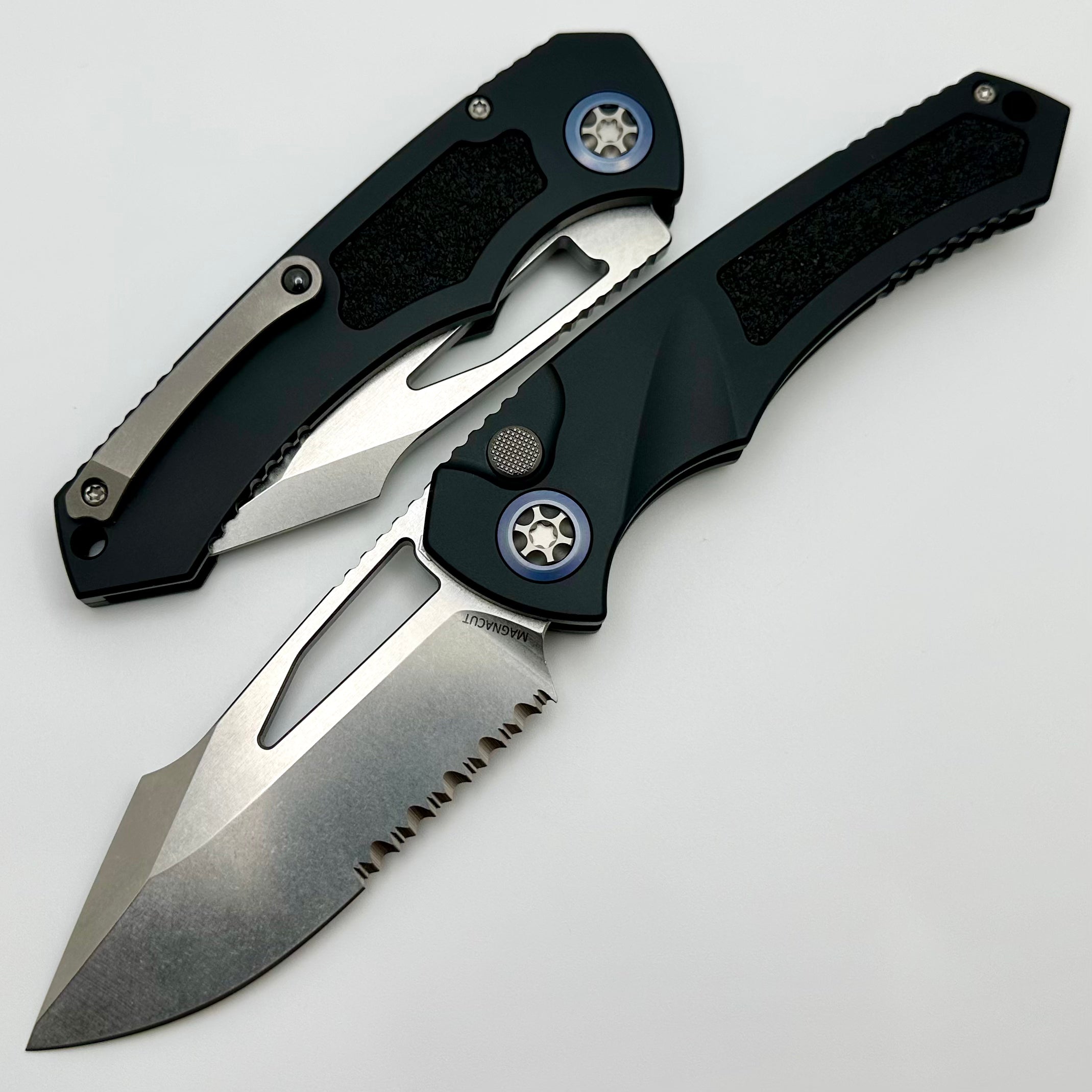 Heretic Knives Pariah M/A Button Lock - Premium Black Aluminum Handles with Stonewash Serrated MagnaCut Blade