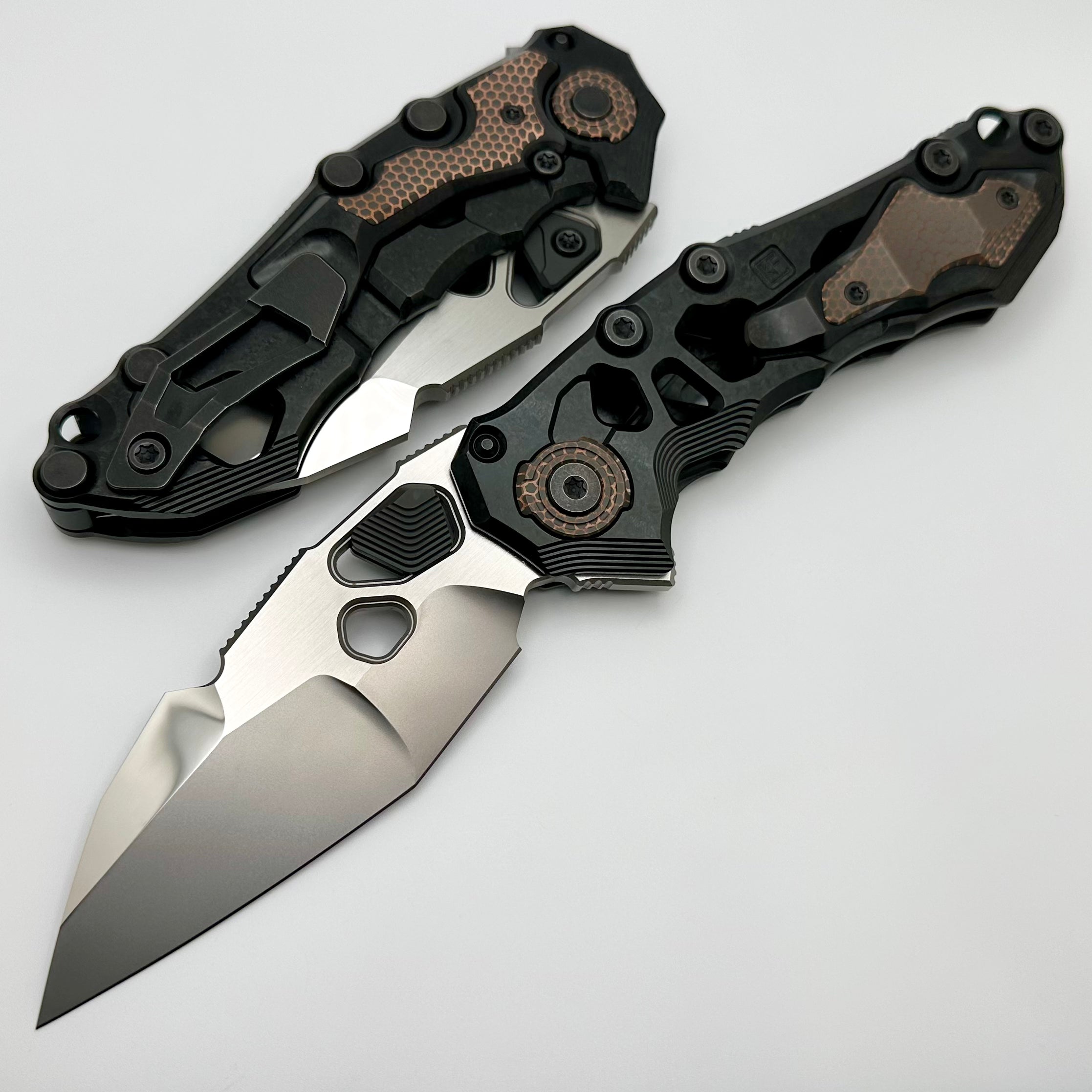 Premium Custom Knife Factory Traktor Crystal Ti/Superconductor & Tri-Tone M398 Folding Knife