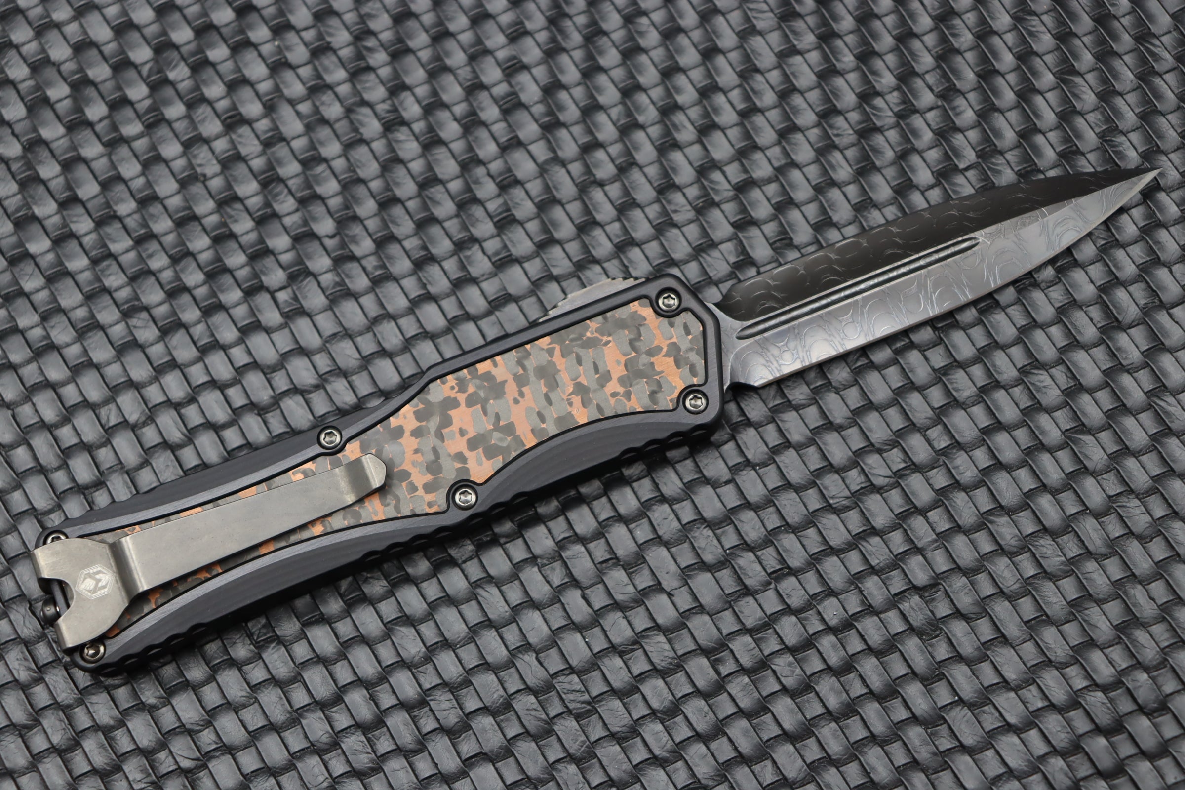 Heretic Knives Colossus Vegas Forge DLC Razor Wire Damascus & Snakeskin Copper Fat Carbon - Premium Tactical Folding Knife