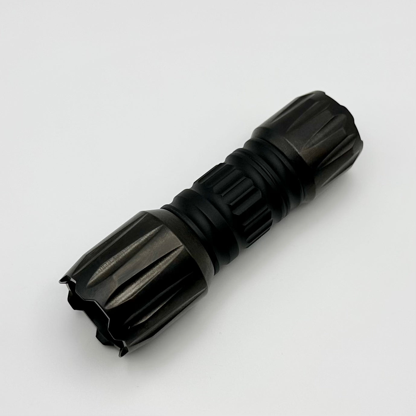 Heretic Knives Hyperion Ultimate Flashlight - DLC Titanium & Black Aluminum Design