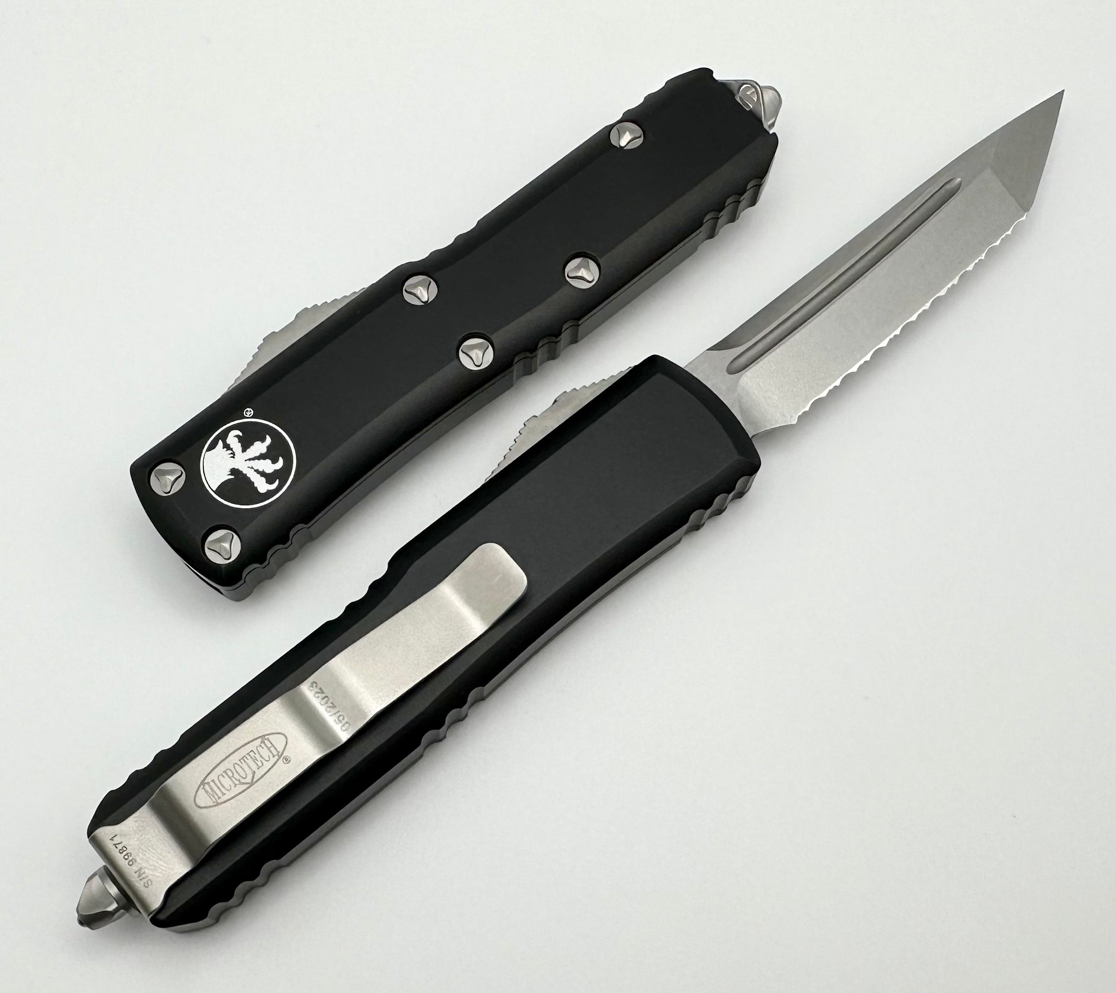 Microtech UTX-85 Tanto T/E Full Serrated Stonewash Standard & Black 233-12 - Premium EDC Knife