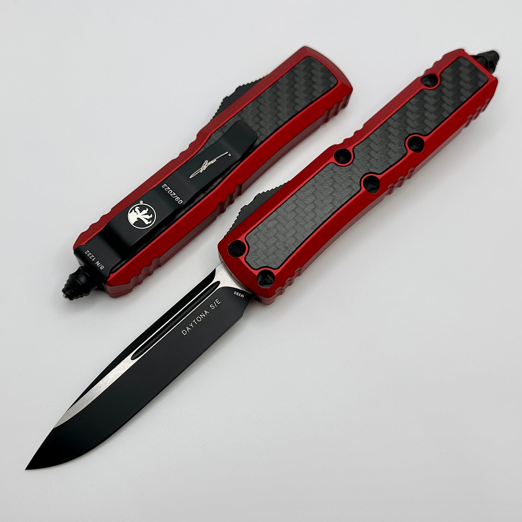 Microtech Red Daytona Signature Series - Carbon Fiber & Black Single Edge Knife