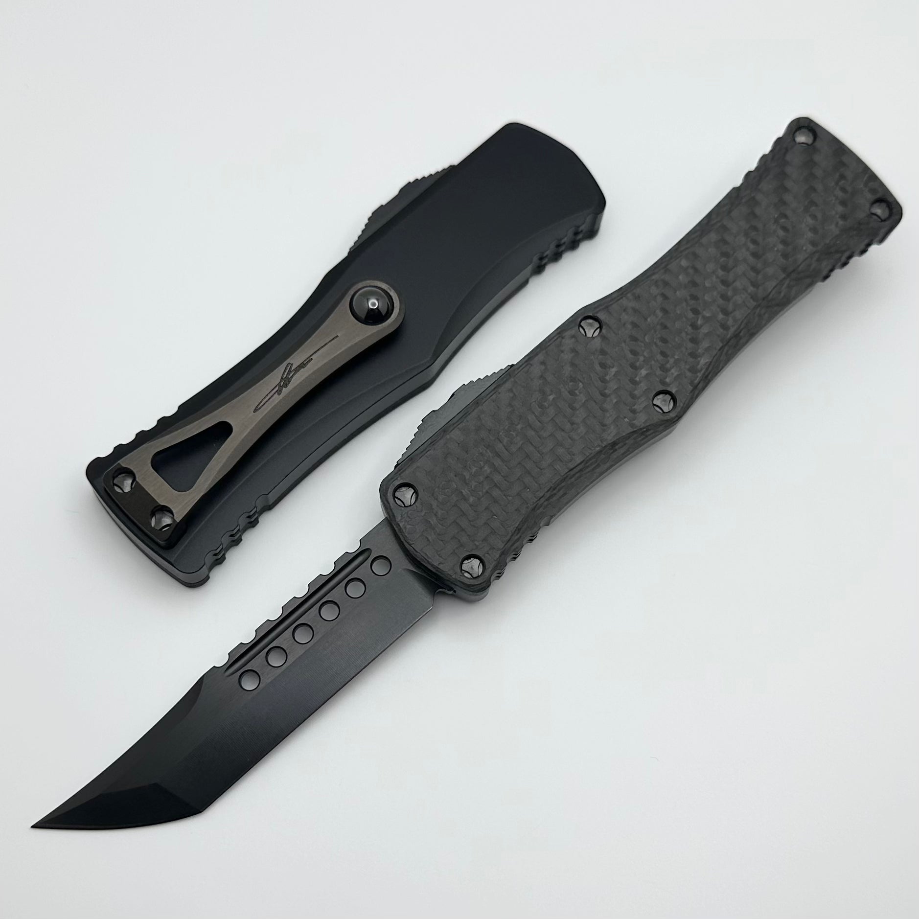 Premium Microtech Hera Hellhound DLC Carbon Fiber Signature Knife 919-1DLCTCFSH