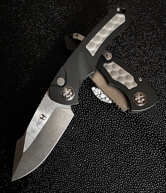 Heretic Knives Pariah Auto - Premium Battleworn Finish with Bubble Inlays & MagnaCut Blade