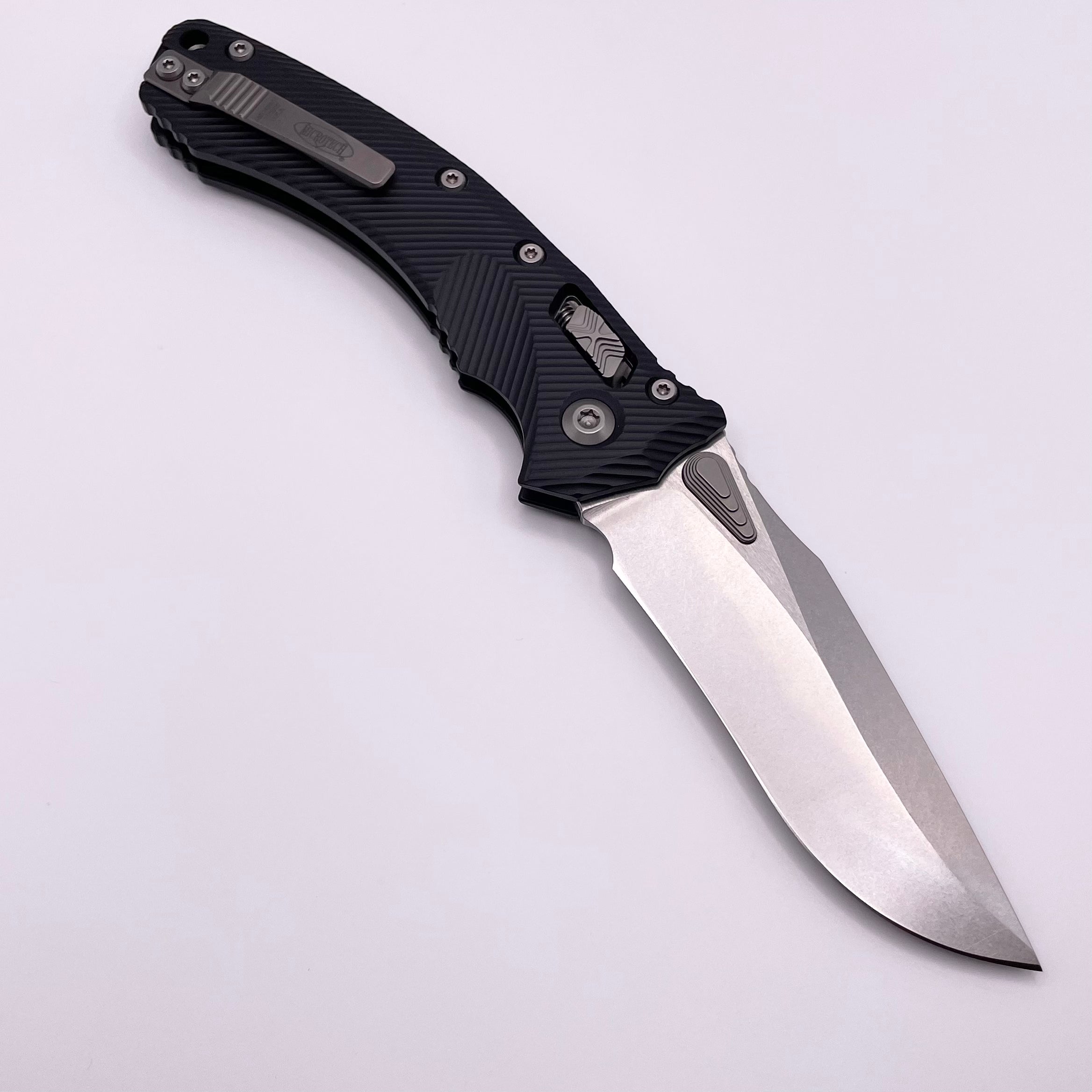 Microtech Amphibian RAM LOK - Premium Black Fluted G-10 & Stonewash M390MK Knife