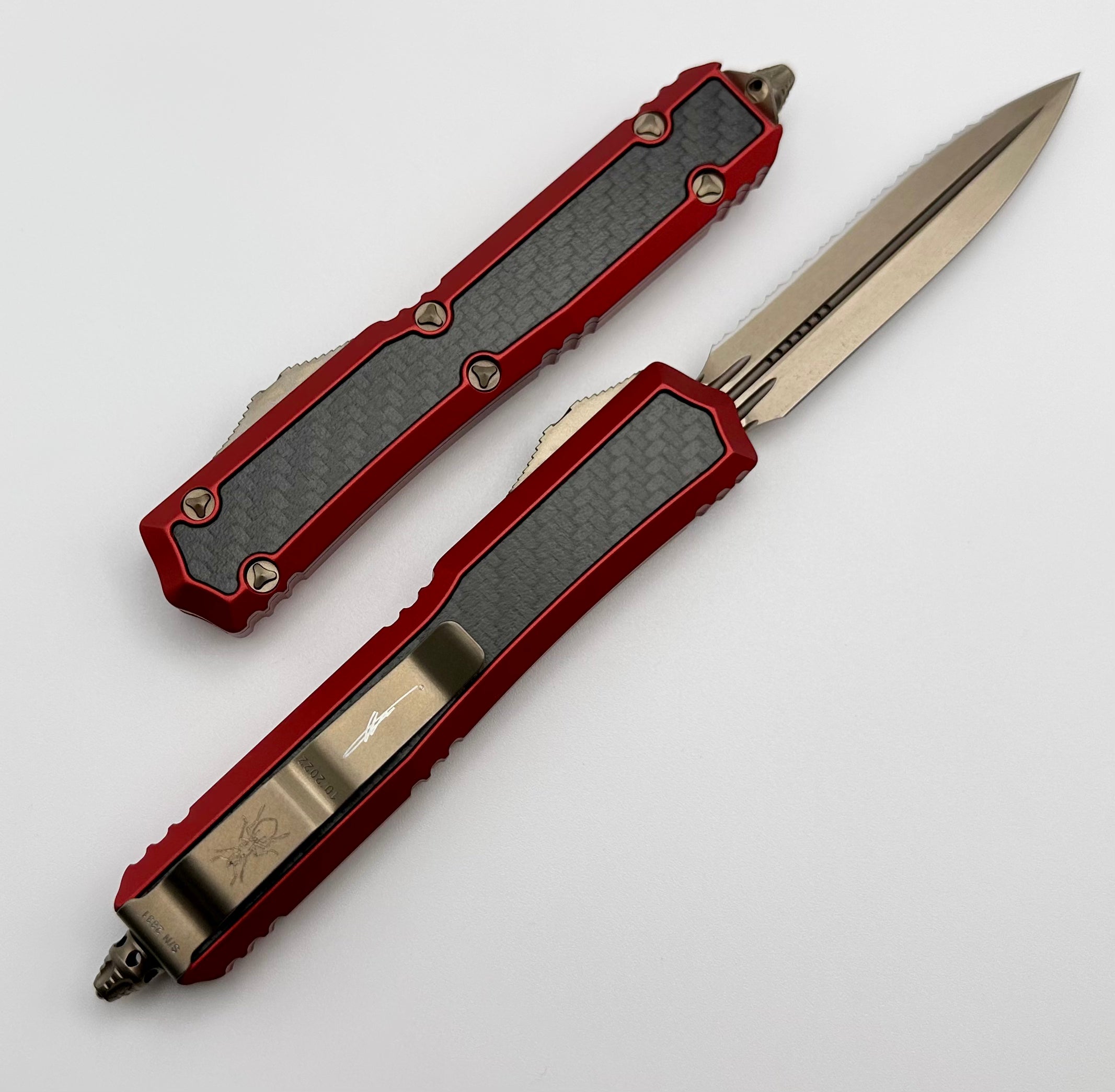 Premium Microtech Makora Fire Ant Double Edge Knife with Carbon Fiber Inlays