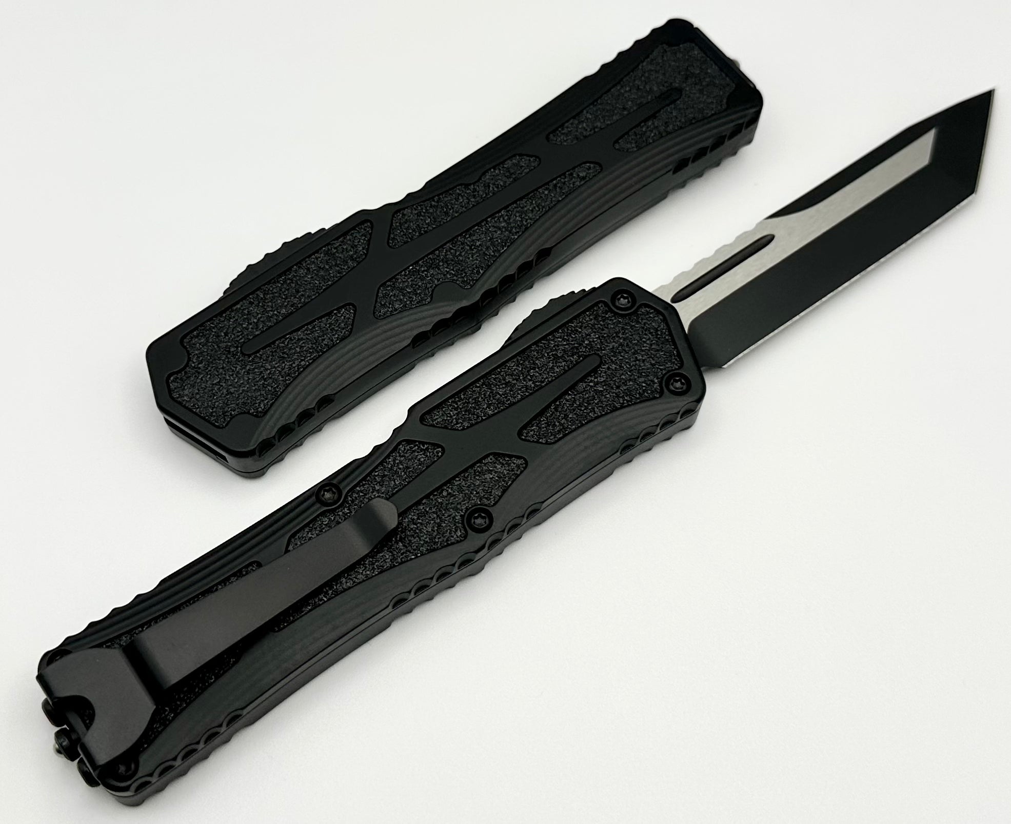 Heretic Knives Colossus Black Tactical Tanto Edge Magnacut H040-10A-T - Premium Tactical Knife