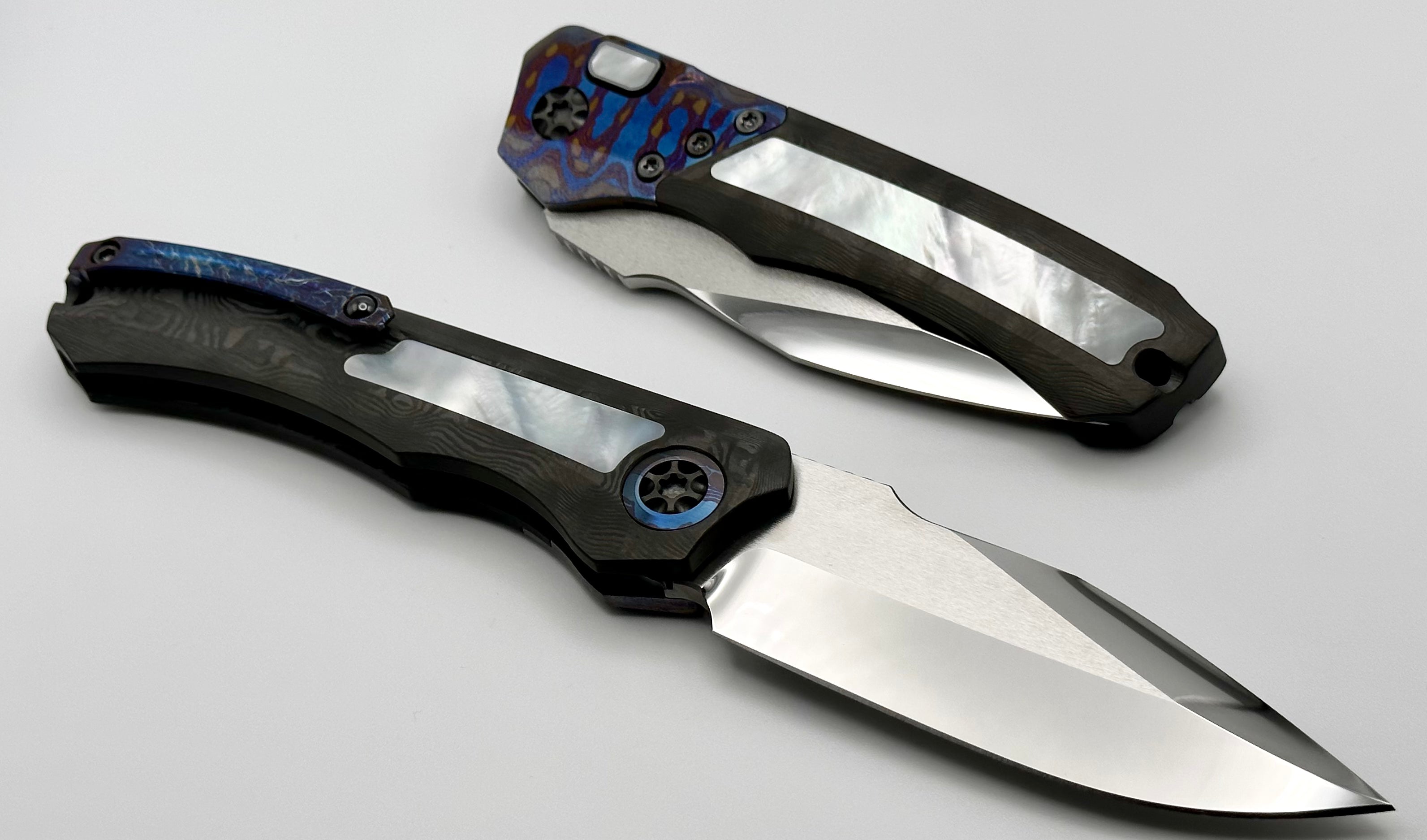 Heretic Knives Wraith Auto | Premium Fat Carbon Handle with Mother of Pearl Inlays & Mirror Polished Elmax Blade