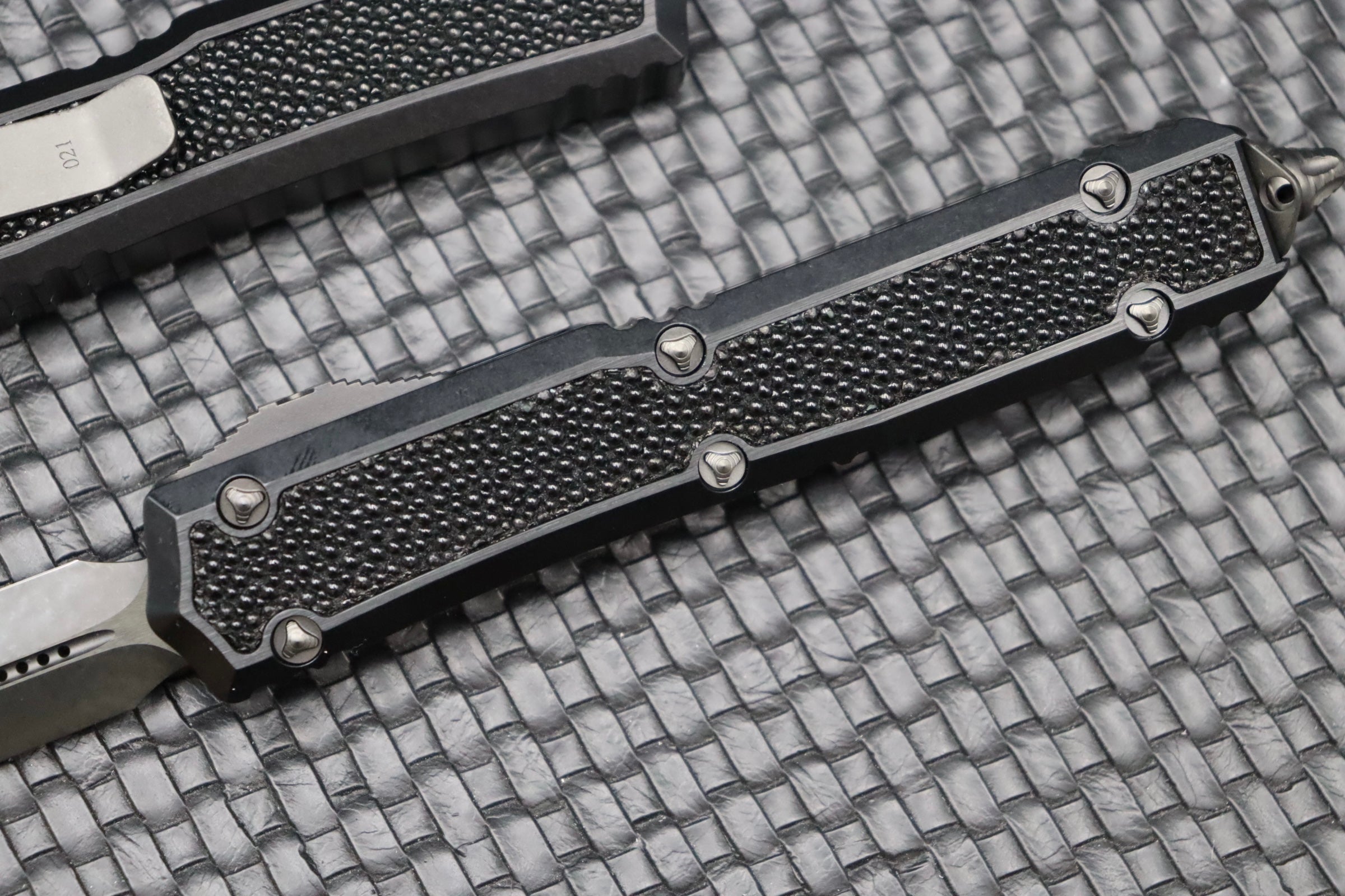 Marfione Makora Ultimate Tactical Knife - DLC Apocalyptic Finish with Stingray Inlays